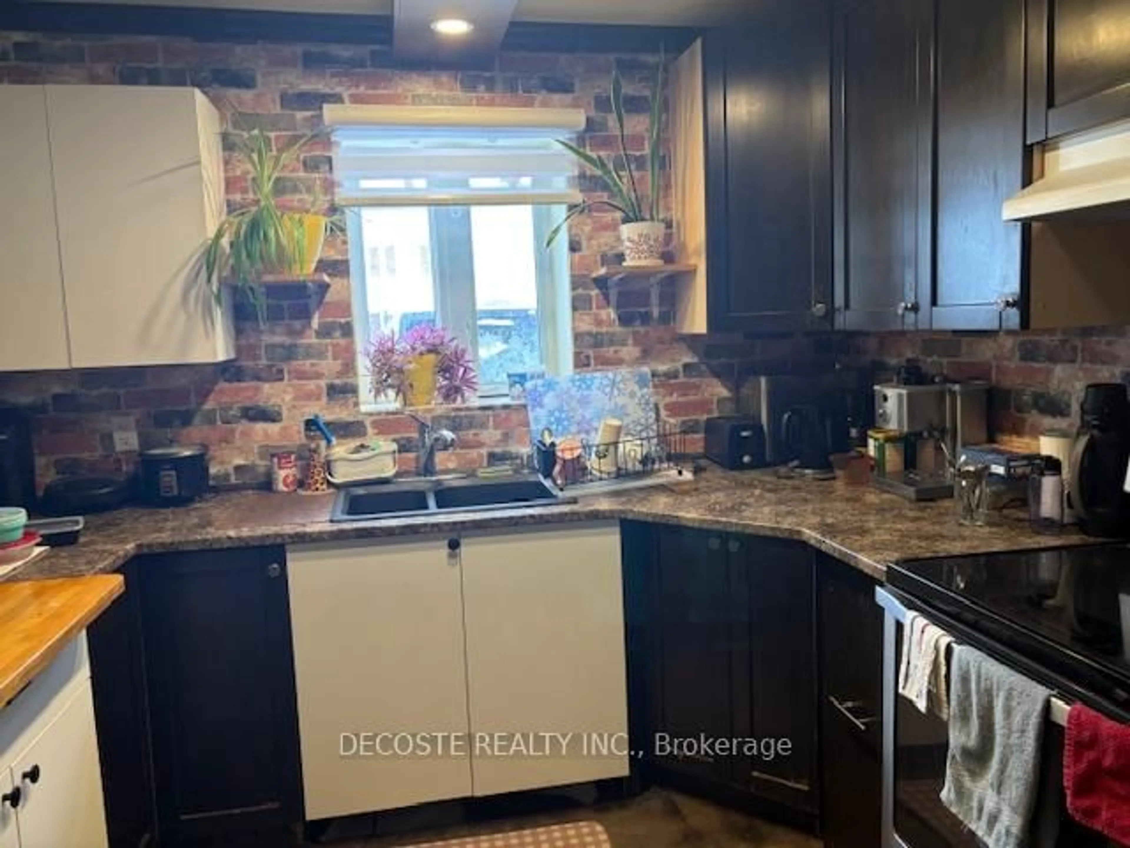 Unknown for 743 Regent St, Hawkesbury Ontario K6A 1G5