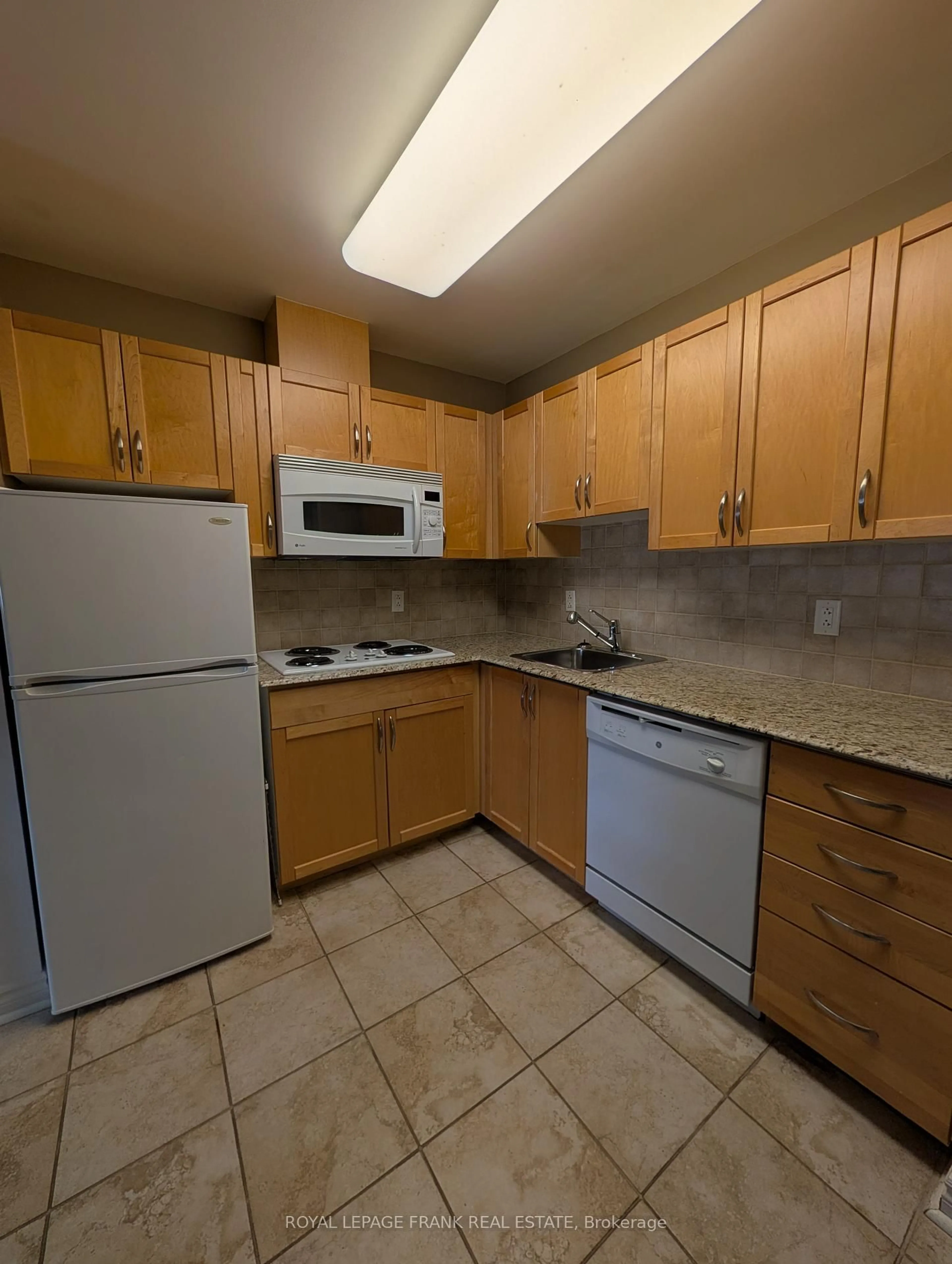 Standard kitchen, unknown for 240 Chapel St #425, Cobourg Ontario K9A 0E3