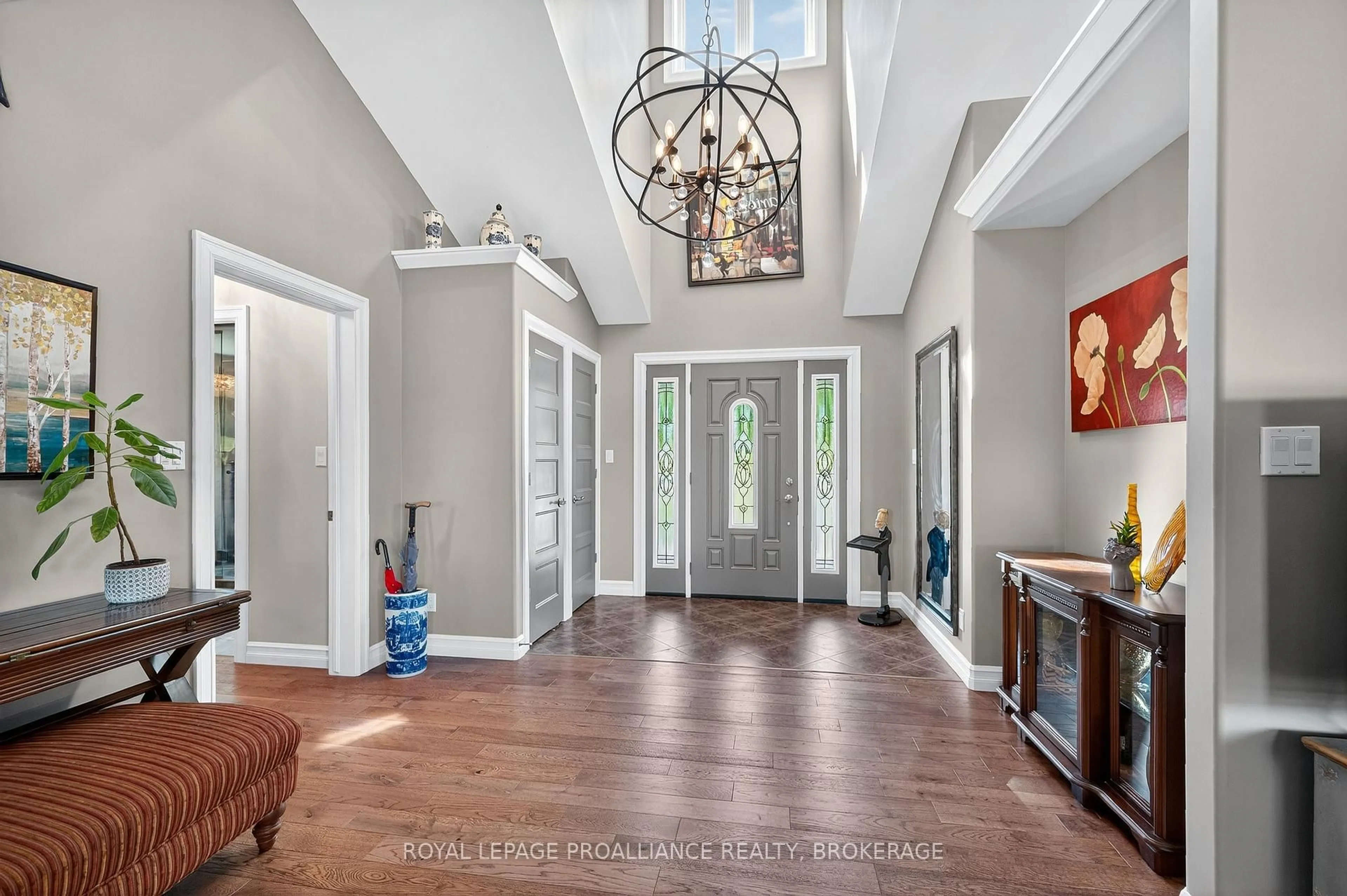 Indoor entryway for 303 Escott Rockport Rd, Leeds and the Thousand Islands Ontario K0E 1R0