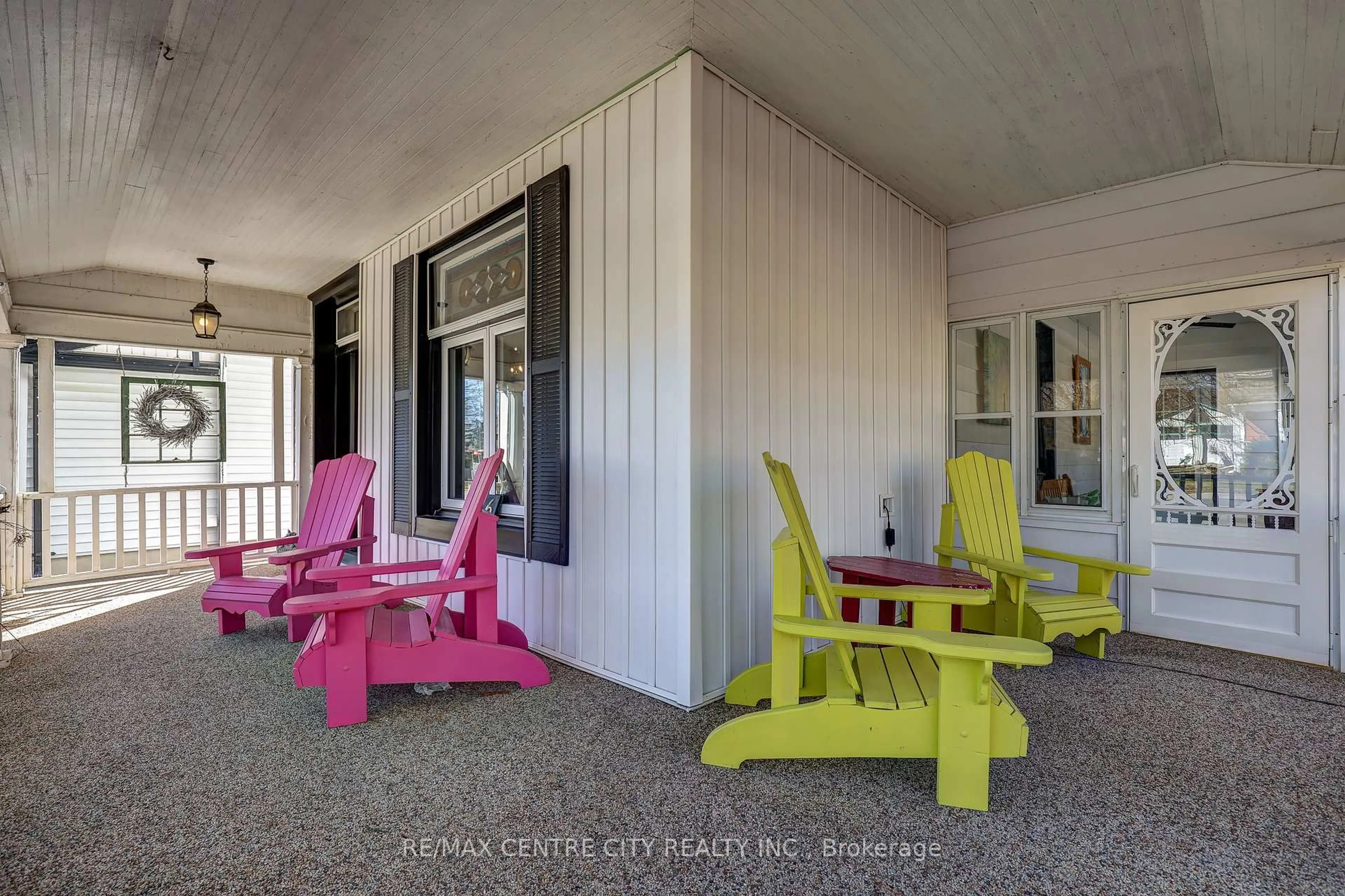 Patio, street for 316 Talbot St, Aylmer Ontario N5H 1H9