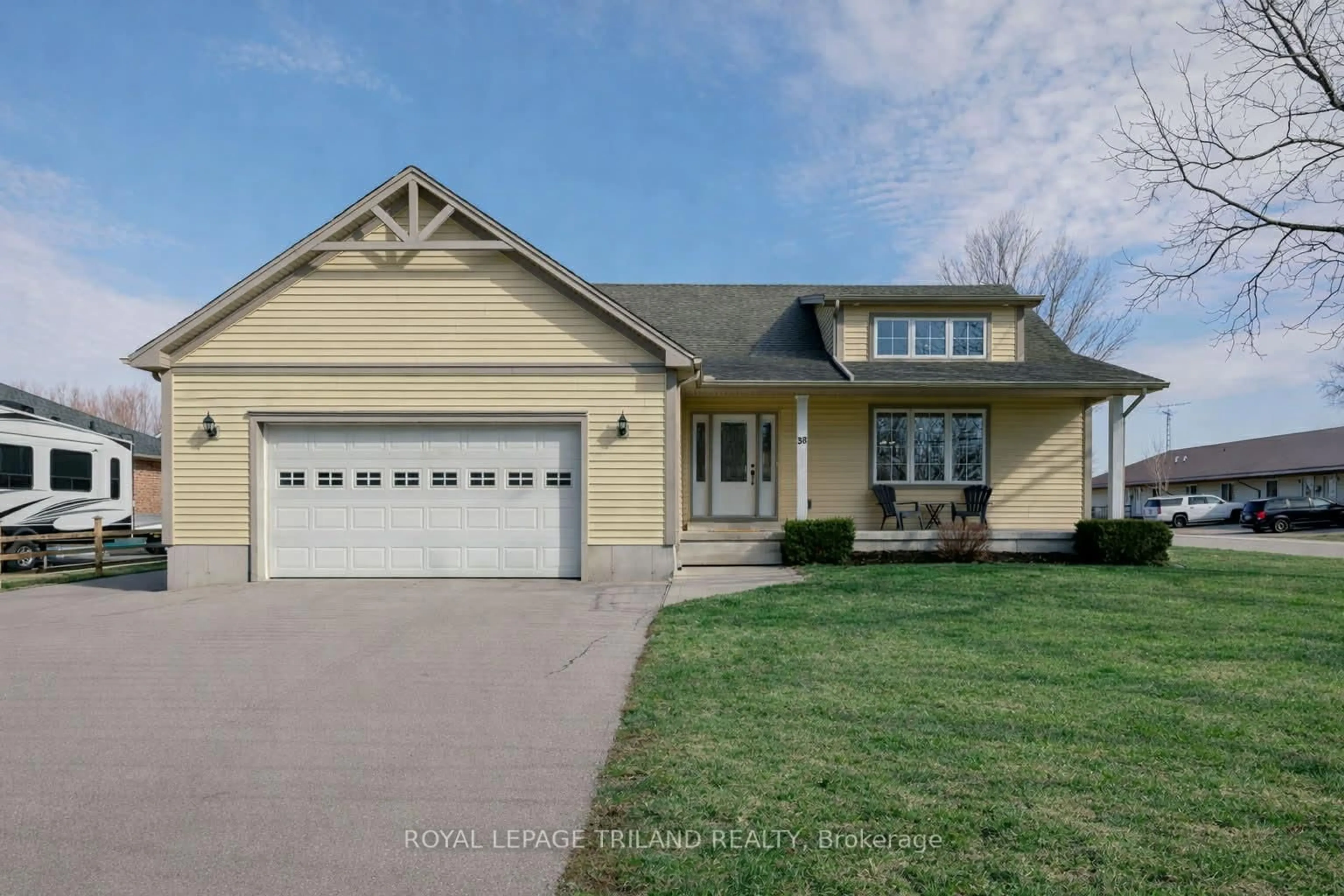 Home with vinyl exterior material, street for 38 Fulton St, Bayham Ontario N0J 1Z0