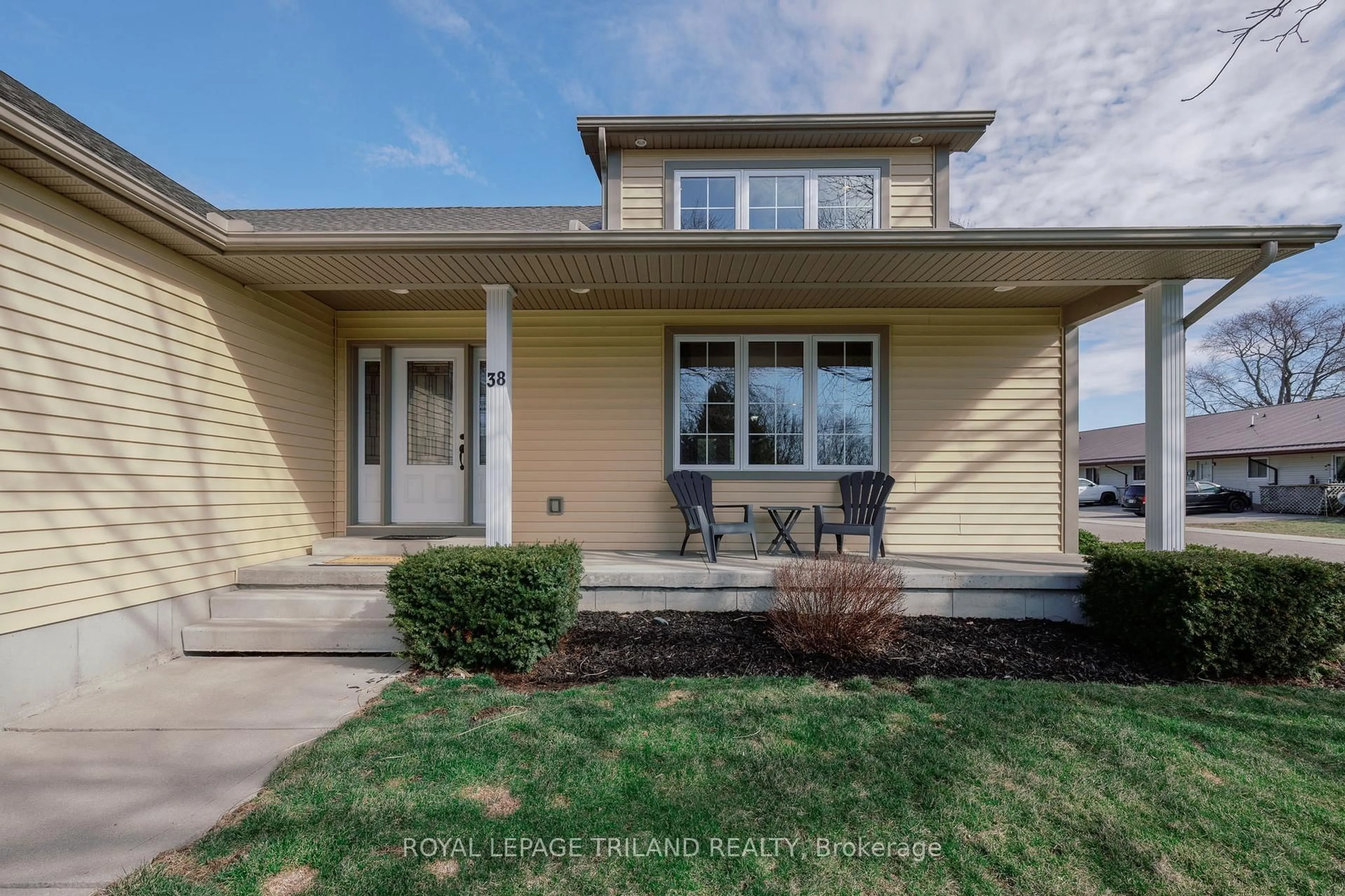 Home with vinyl exterior material, street for 38 Fulton St, Bayham Ontario N0J 1Z0