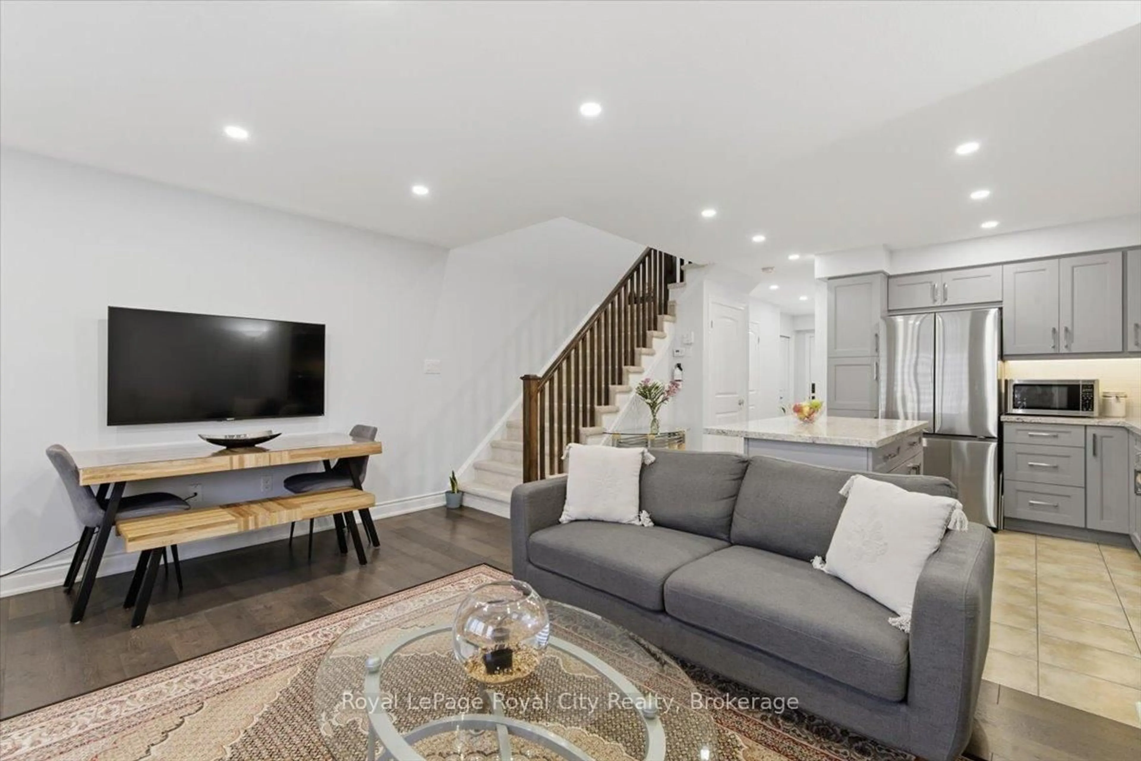 Living room with furniture, unknown for 17 Katemore Dr #21, Guelph Ontario N1L 0J2