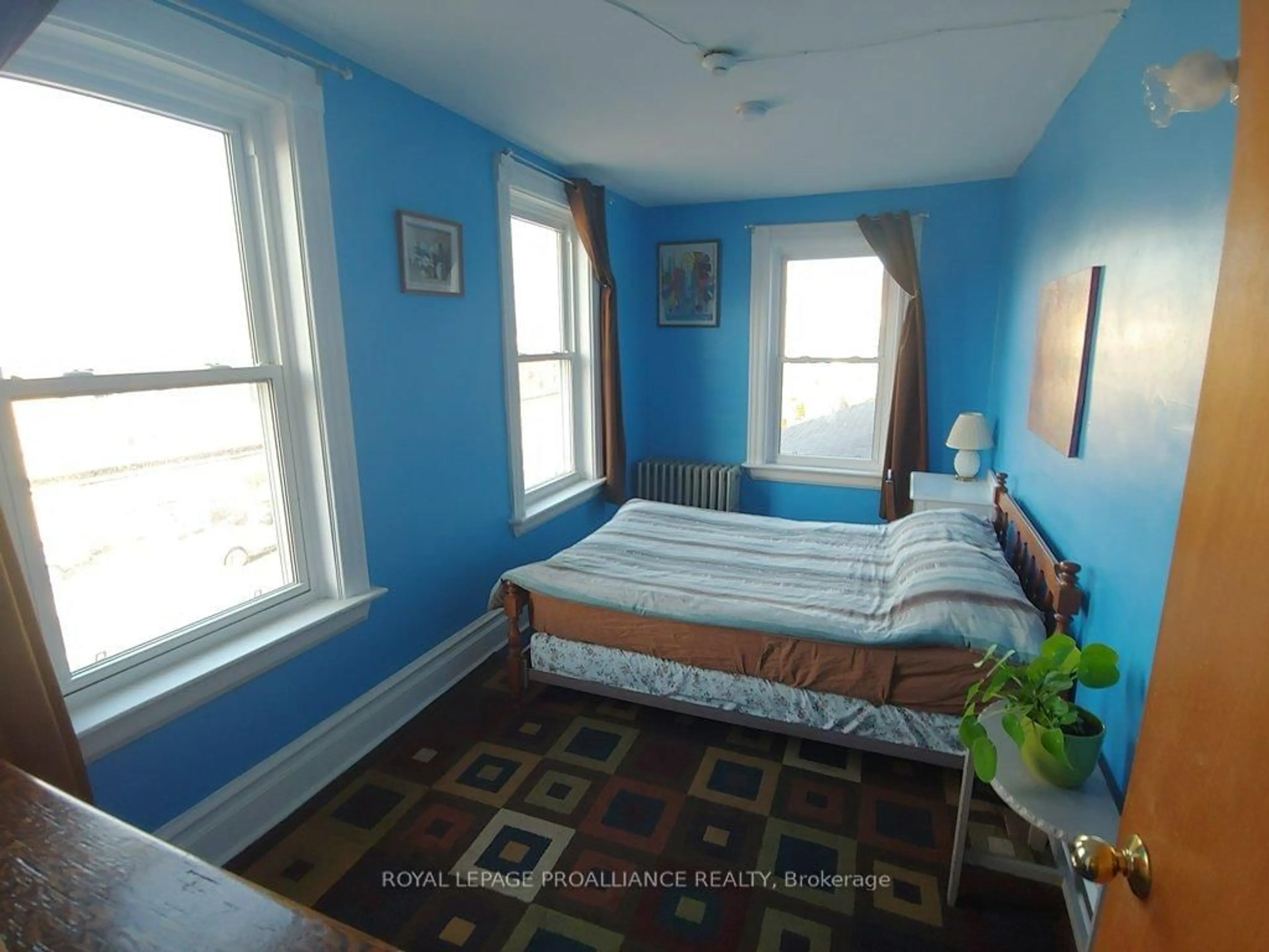 A pic of a room for 32990 Highway 62, Maynooth Ontario K0L 2S0