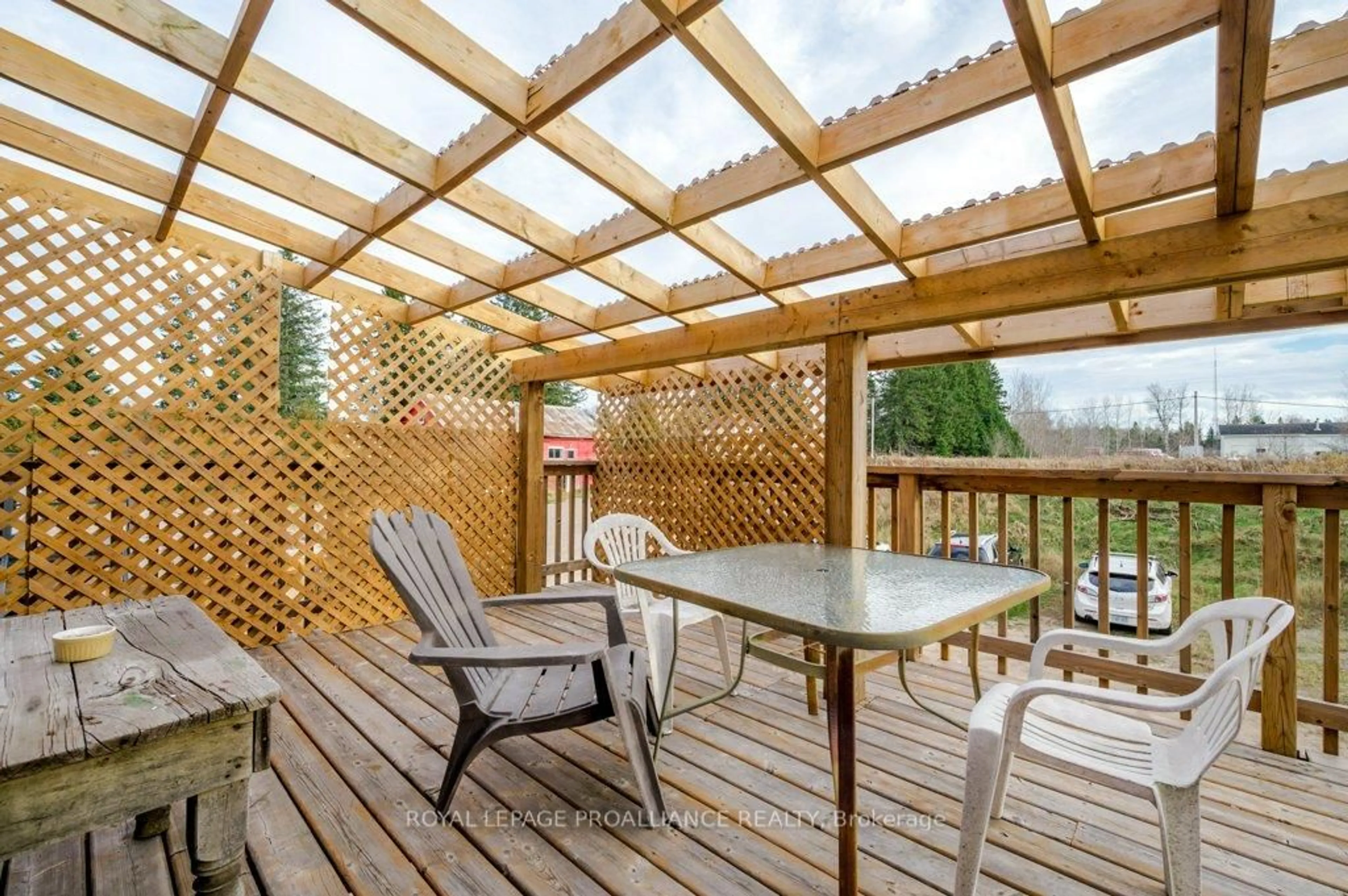 Patio, unknown for 32990 Highway 62, Maynooth Ontario K0L 2S0