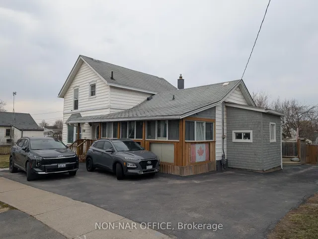 21 Lincoln Ave, St. Catharines 2