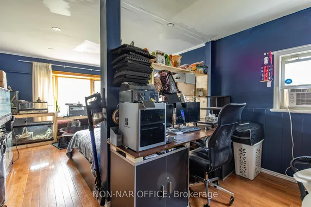 21 Lincoln Ave, St. Catharines 5