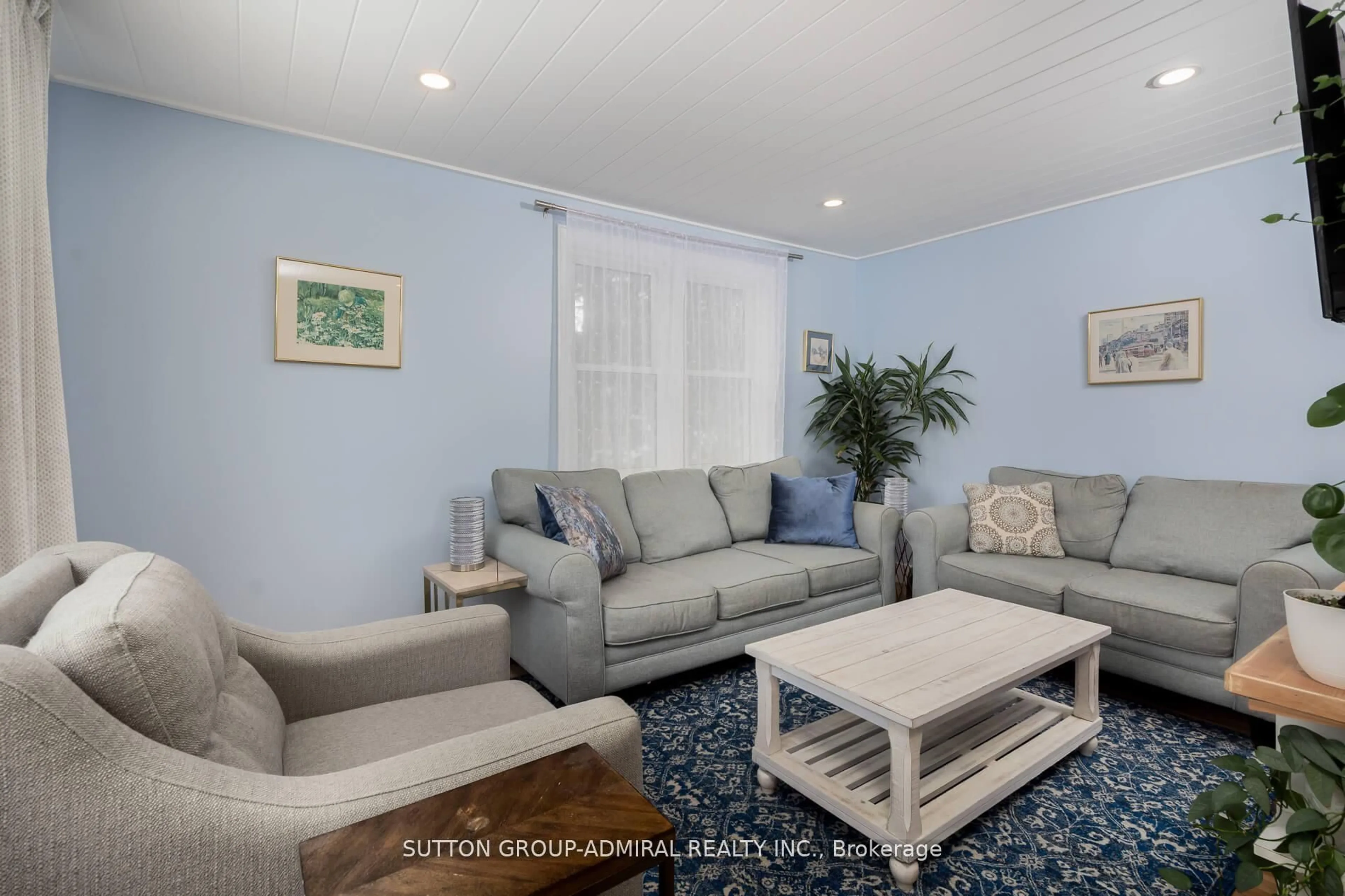 Living room with furniture, unknown for 536 Muskoka Road 3 N #3, Huntsville Ontario P1H 1C8