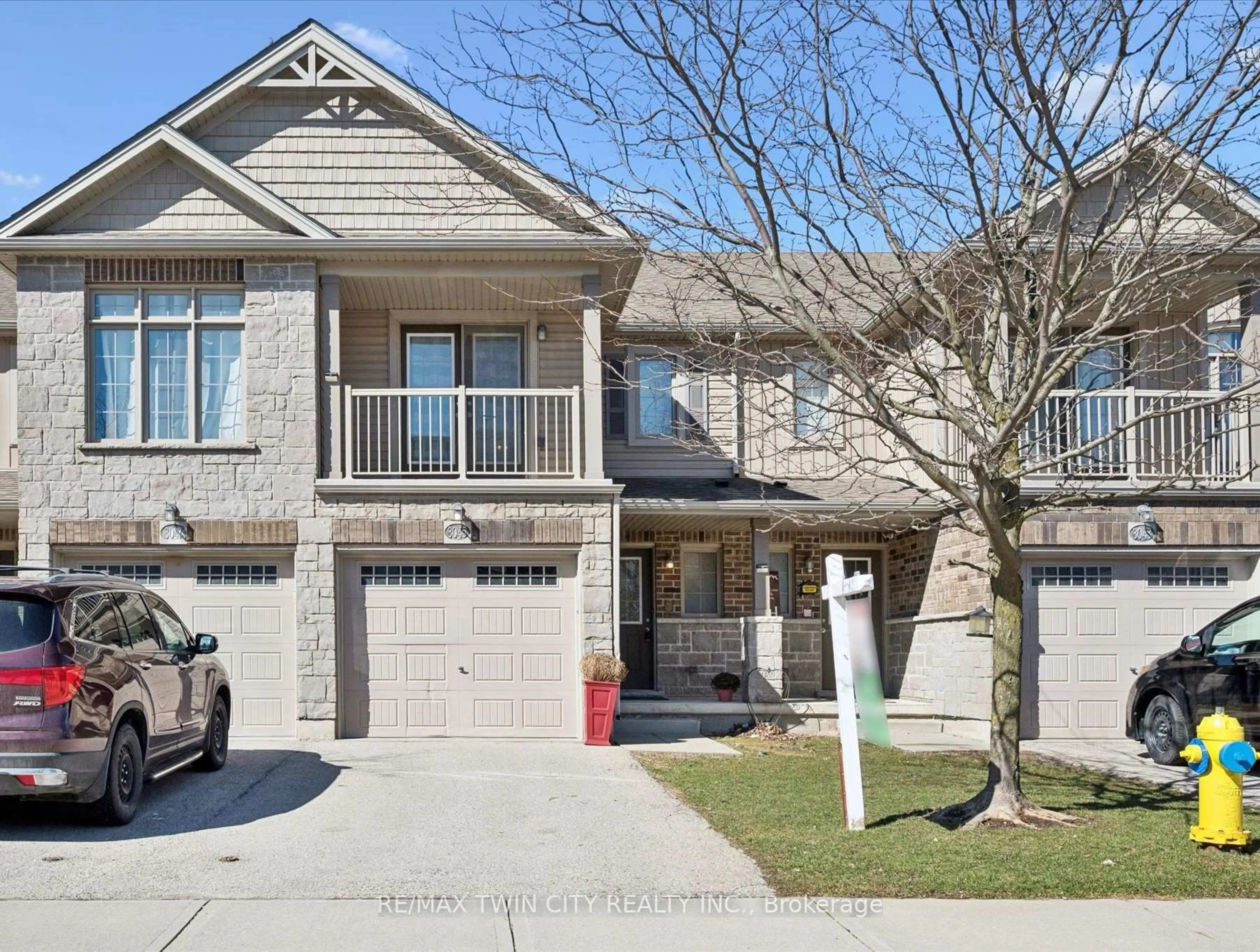 Unknown for 3045 Springmeadow Rd #3, London South Ontario N6J 3V9