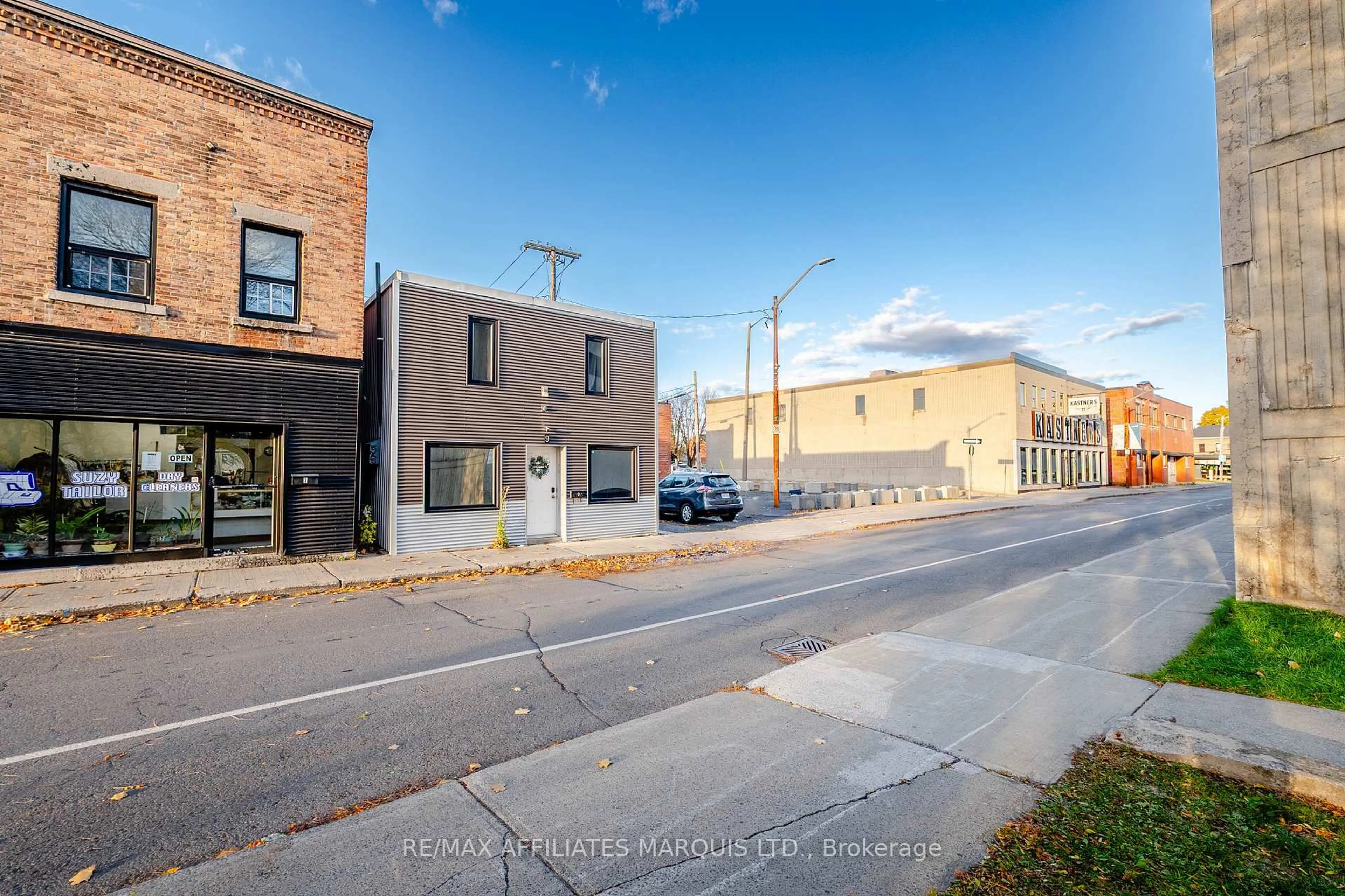 A pic from outside/outdoor area/front of a property/back of a property/a pic from drone, street for 9 First St, Cornwall Ontario K6H 1K5