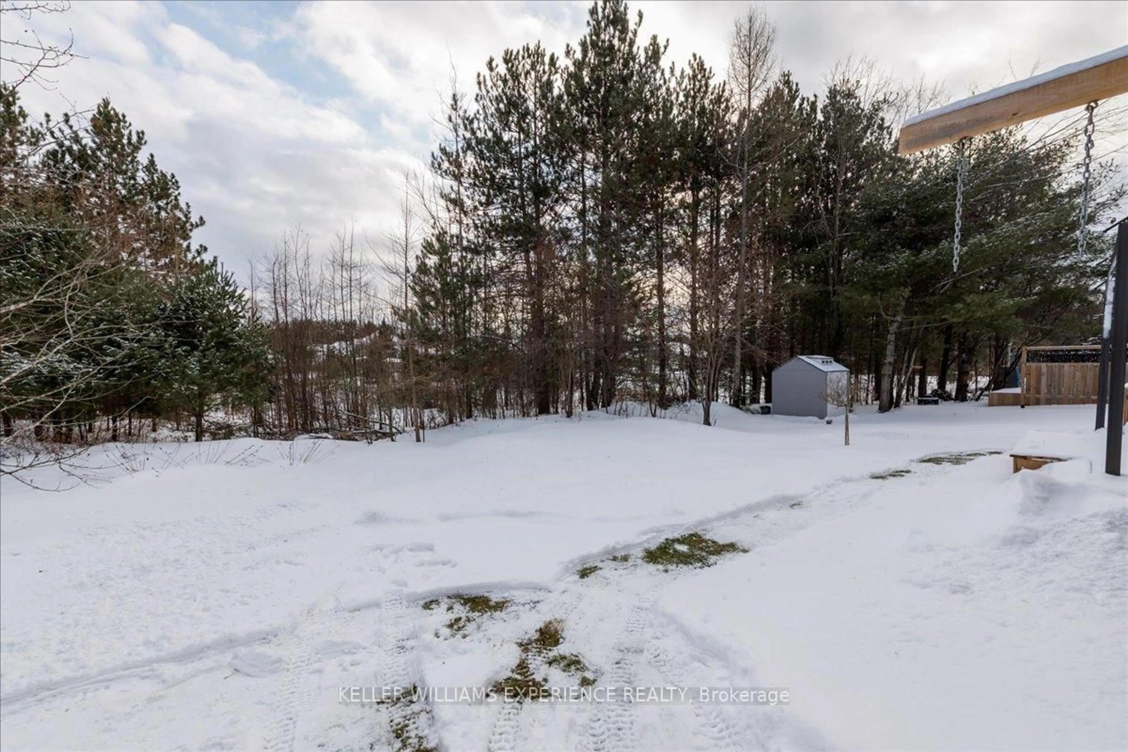 Shed for 70 FIELDSTREAM Chse, Bracebridge Ontario P1L 0A7