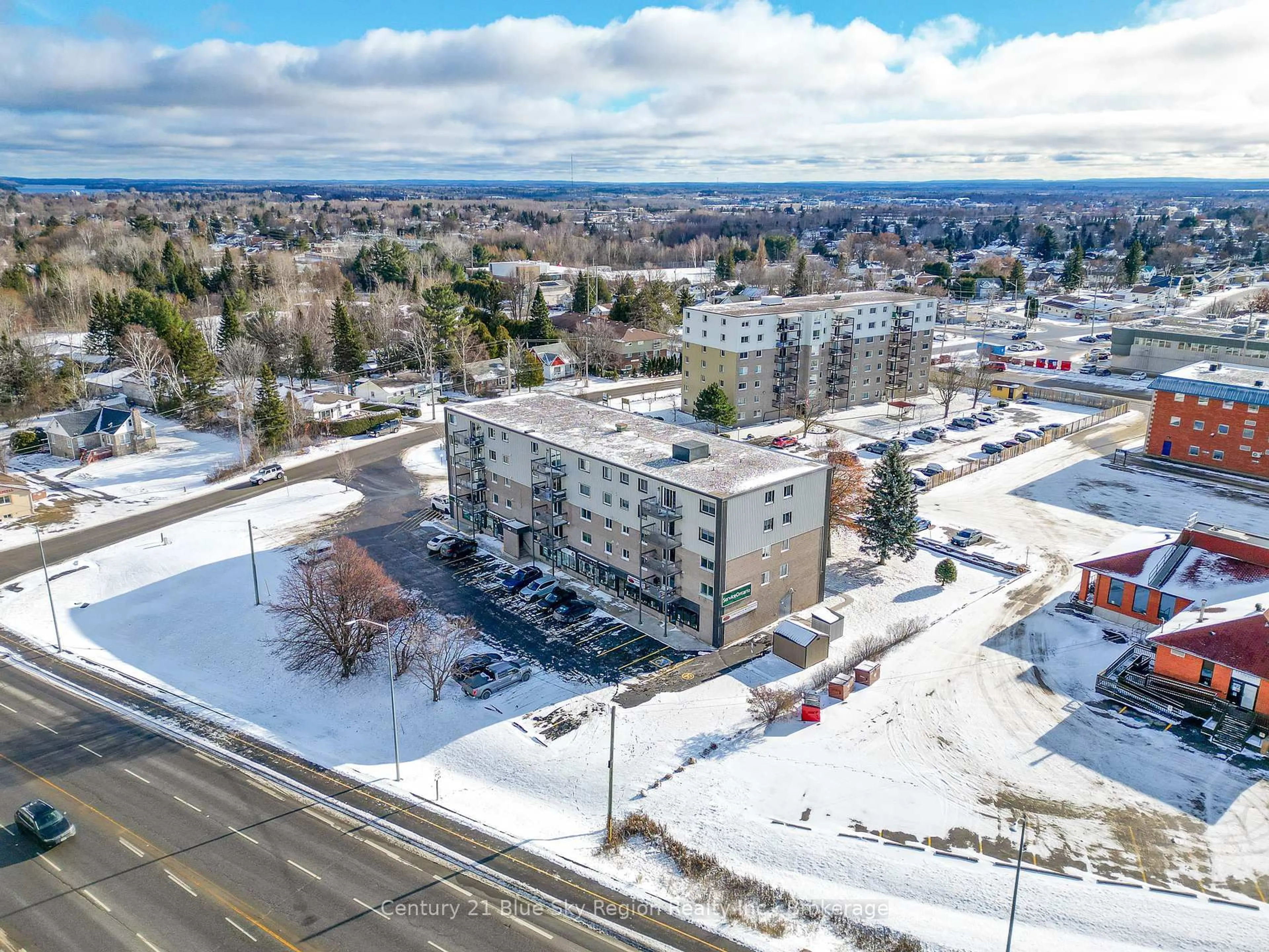 A pic from outside/outdoor area/front of a property/back of a property/a pic from drone, unknown for 955 Stockdale Rd #502, North Bay Ontario P1B 9G3