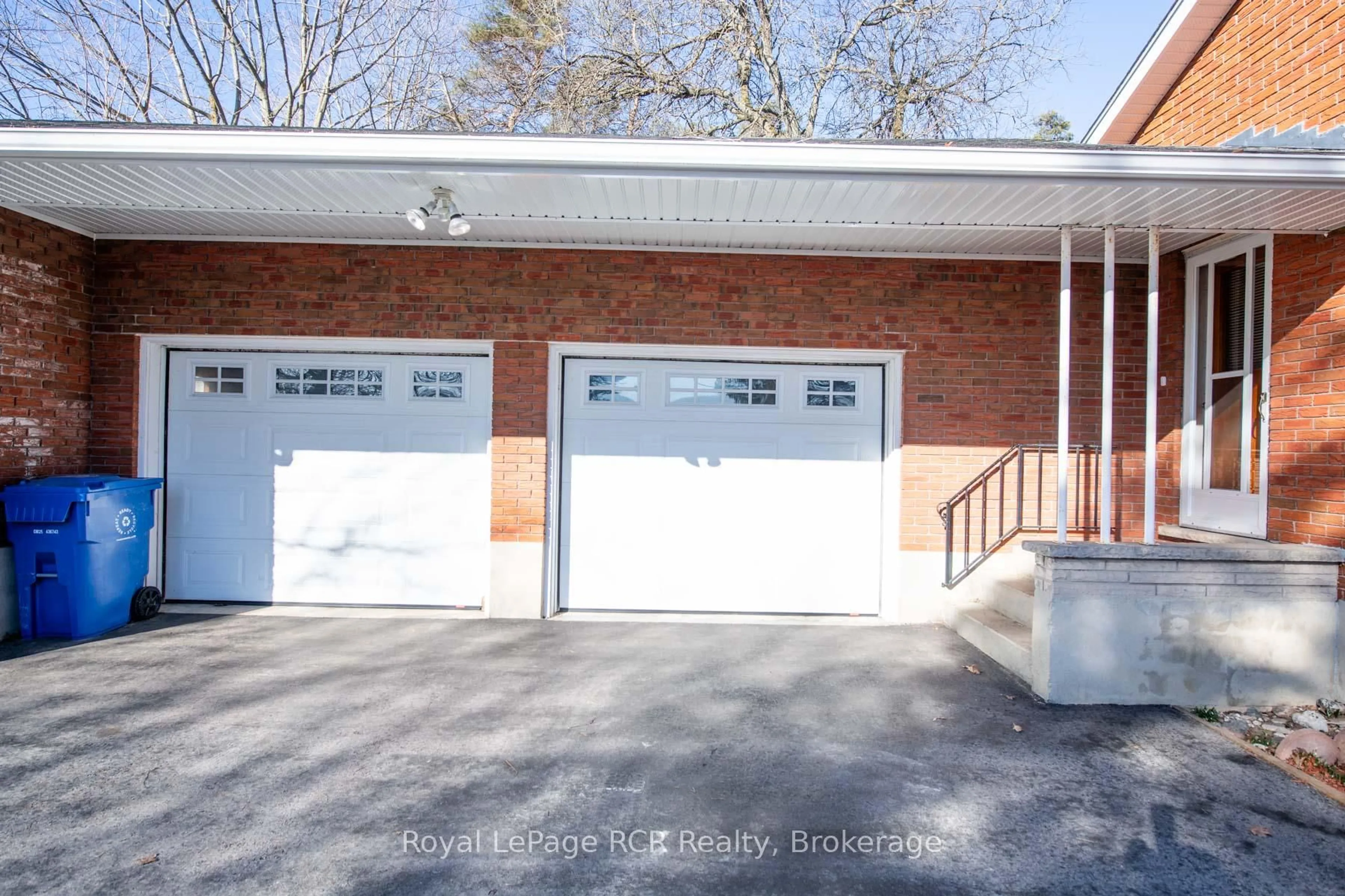 Indoor garage for 313634 HIGHWAY 6 Highway, West Grey Ontario N0G 1R0