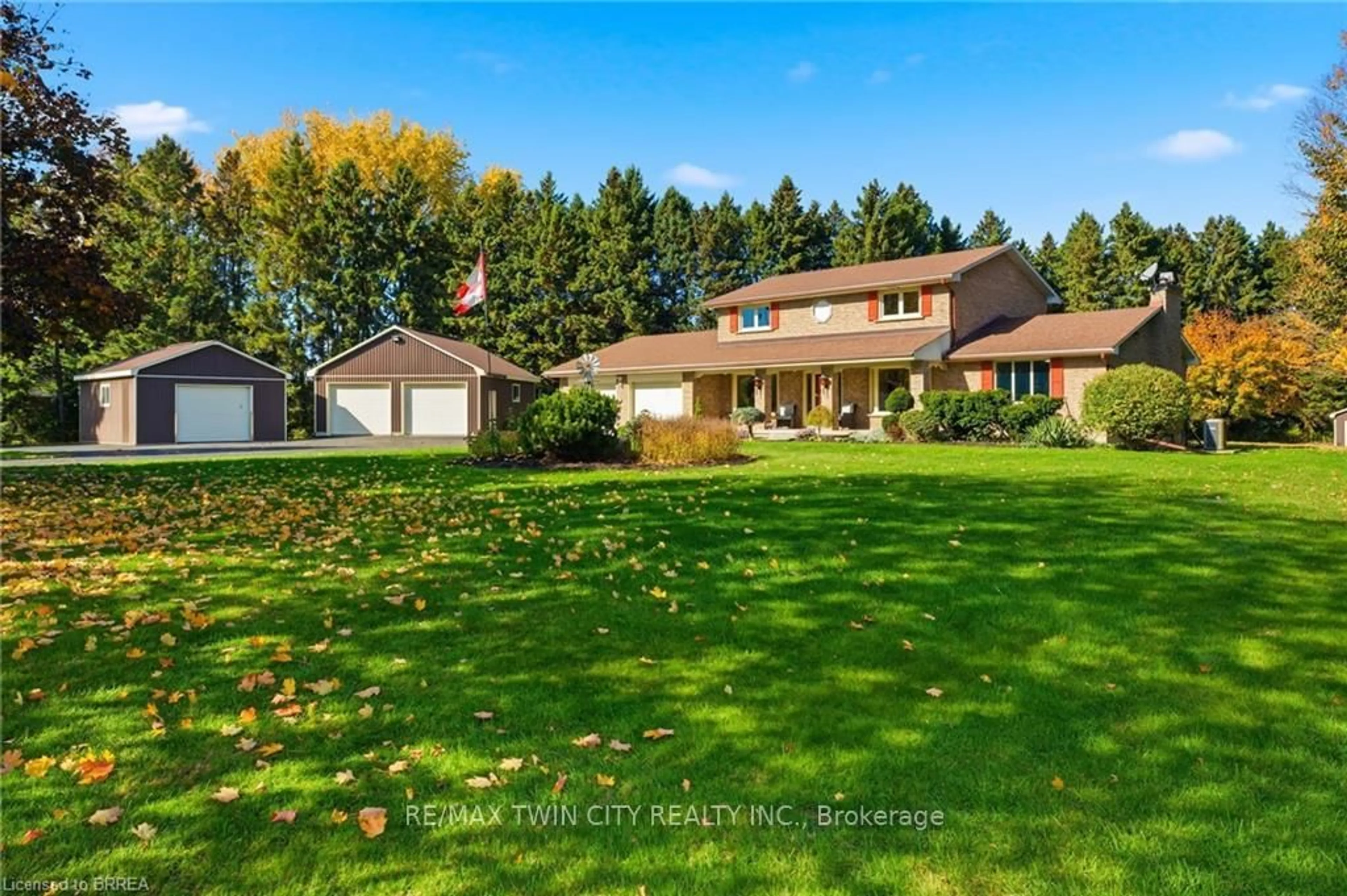 A pic from outside/outdoor area/front of a property/back of a property/a pic from drone, unknown for 24 River Rd, Brantford Ontario N3R 0C1