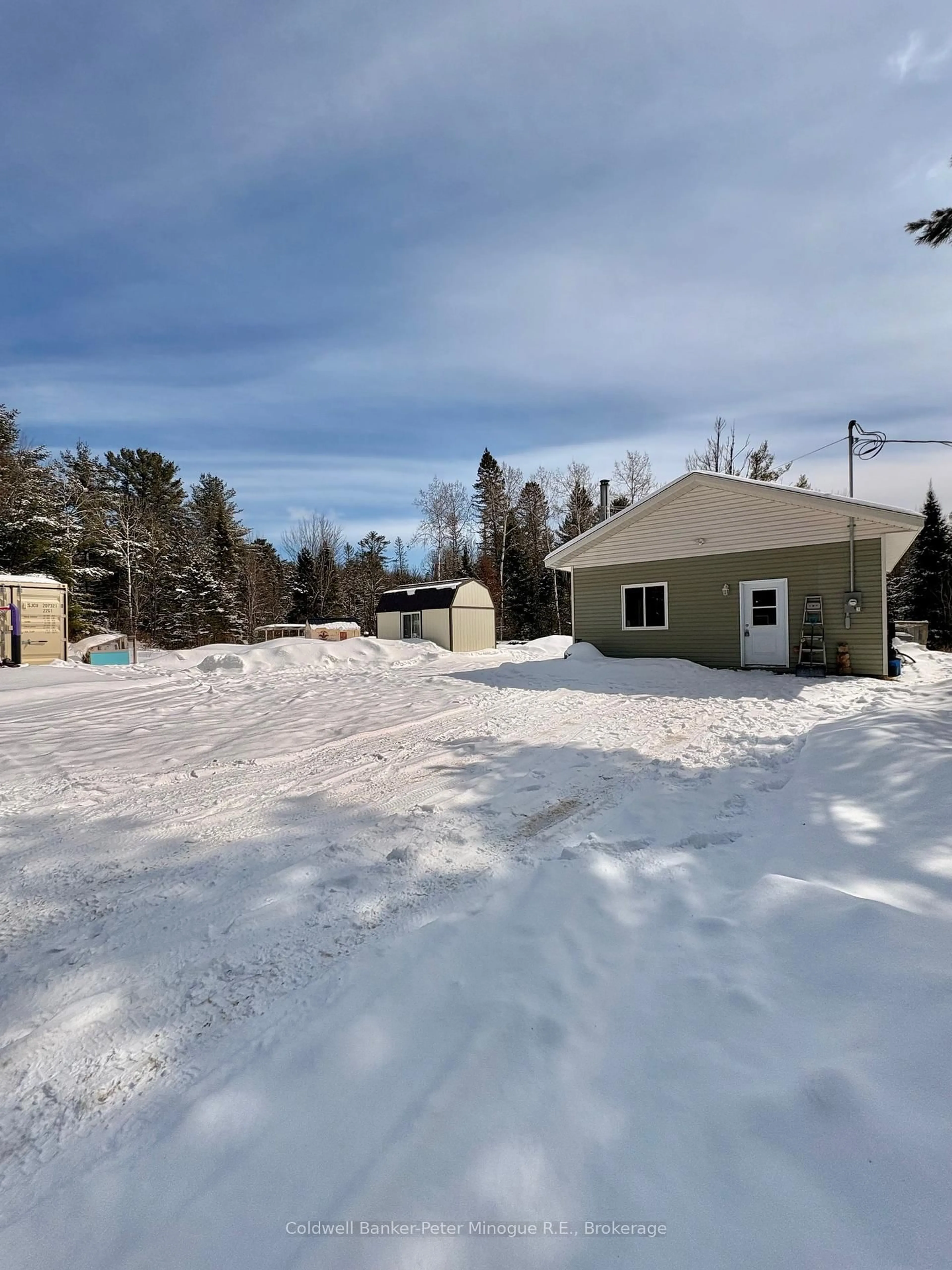 Shed for 682 Donald St, Papineau-Cameron Ontario P0H 1V0