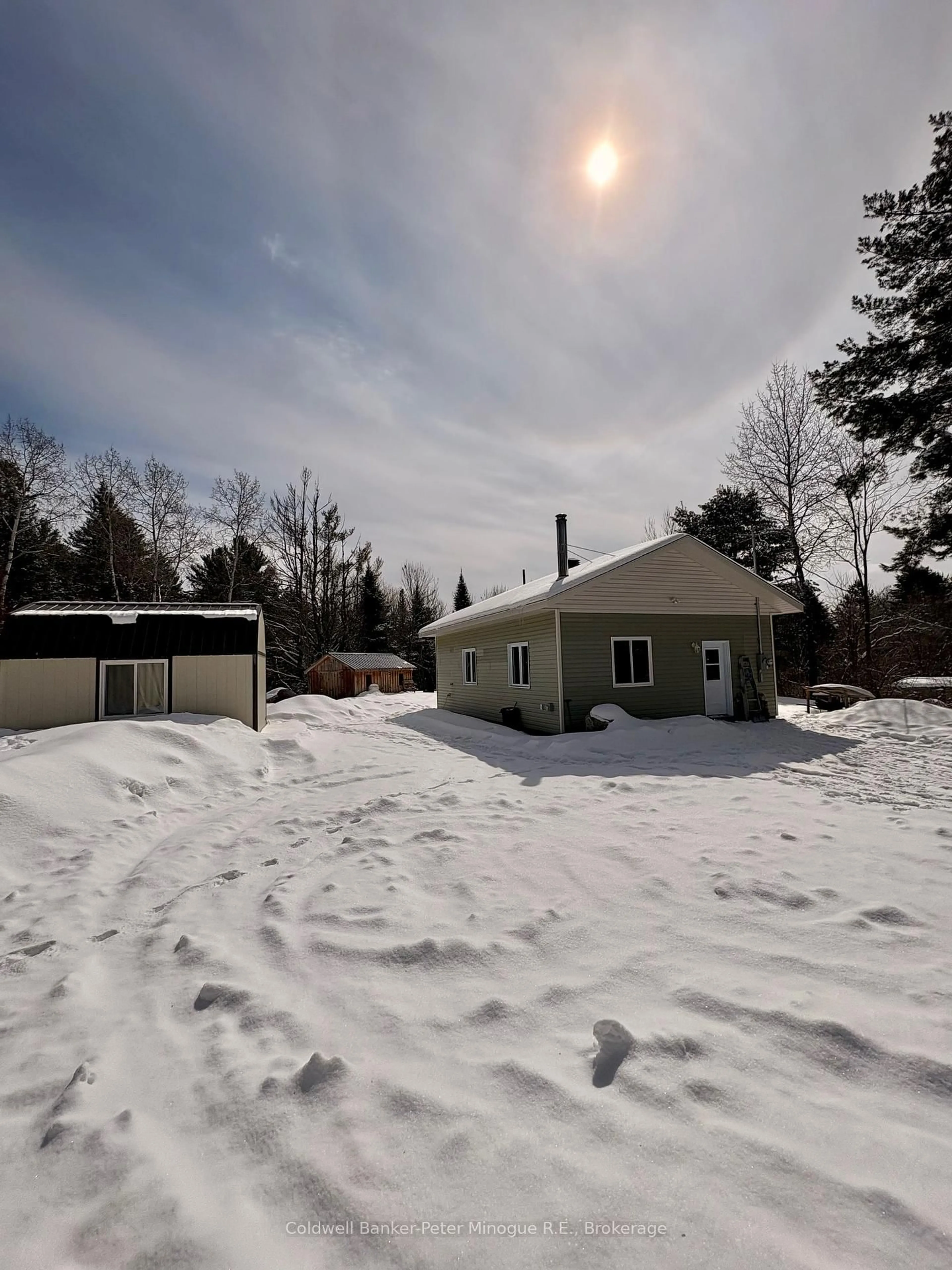 A pic from outside/outdoor area/front of a property/back of a property/a pic from drone, unknown for 682 Donald St, Papineau-Cameron Ontario P0H 1V0