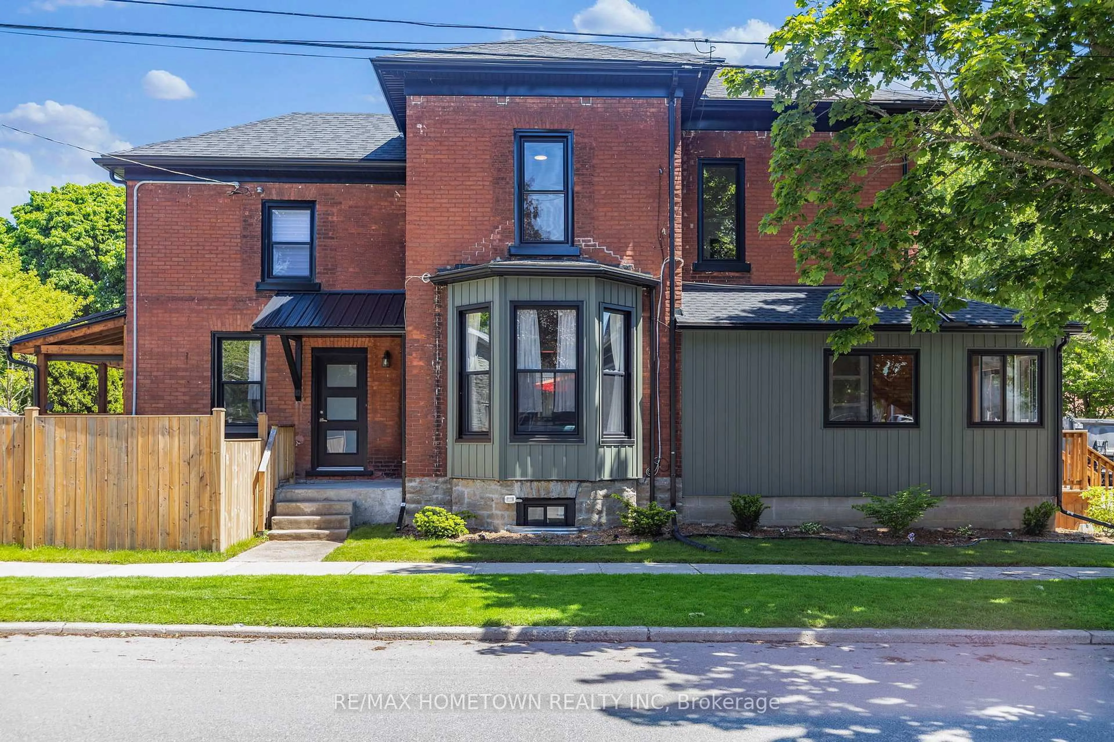 Home with brick exterior material, street for 198 James St, Prescott Ontario K0E 1T0