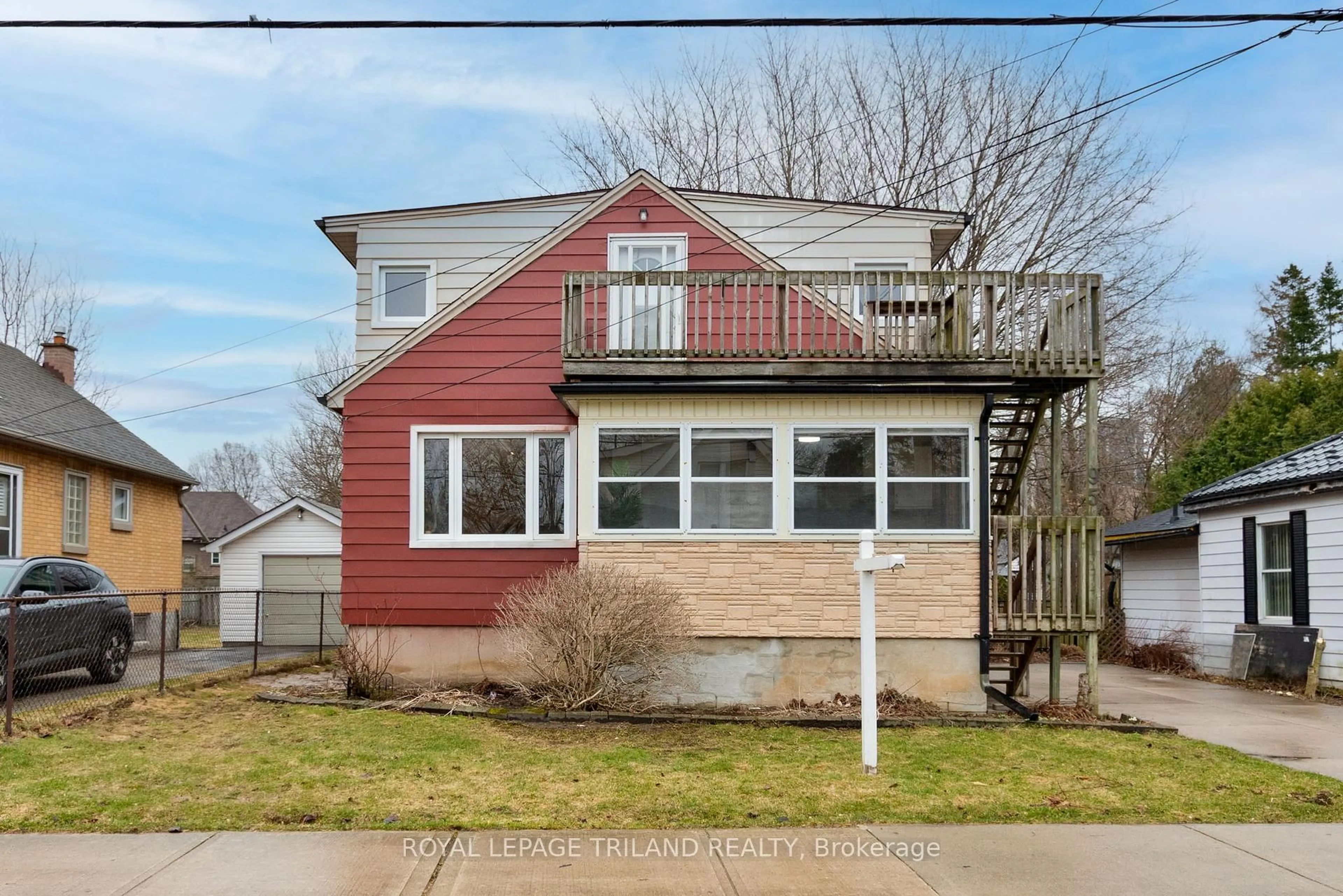 Home with vinyl exterior material, street for 95 Albion St, London North Ontario N6H 1Z1