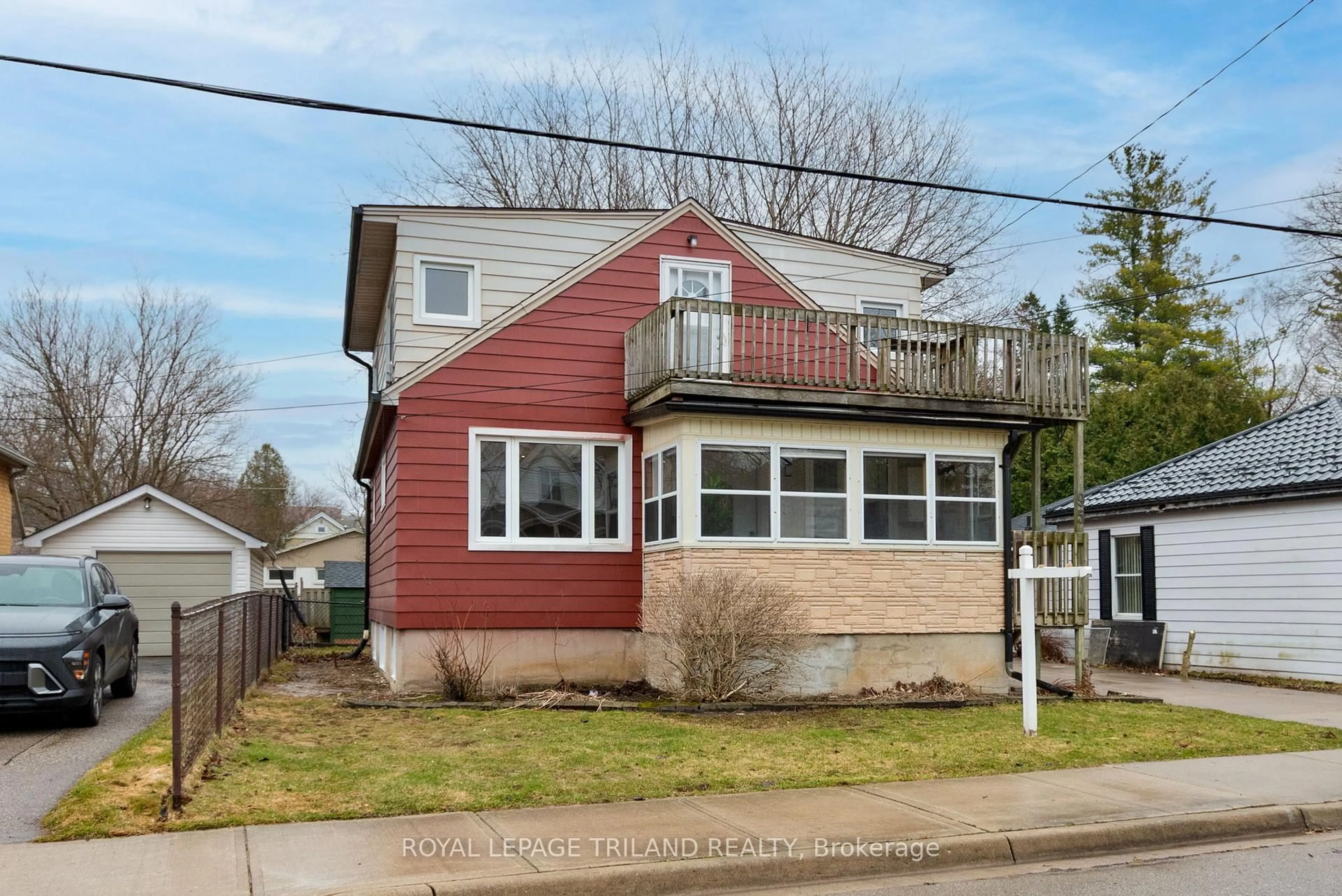 Home with vinyl exterior material, street for 95 Albion St, London North Ontario N6H 1Z1