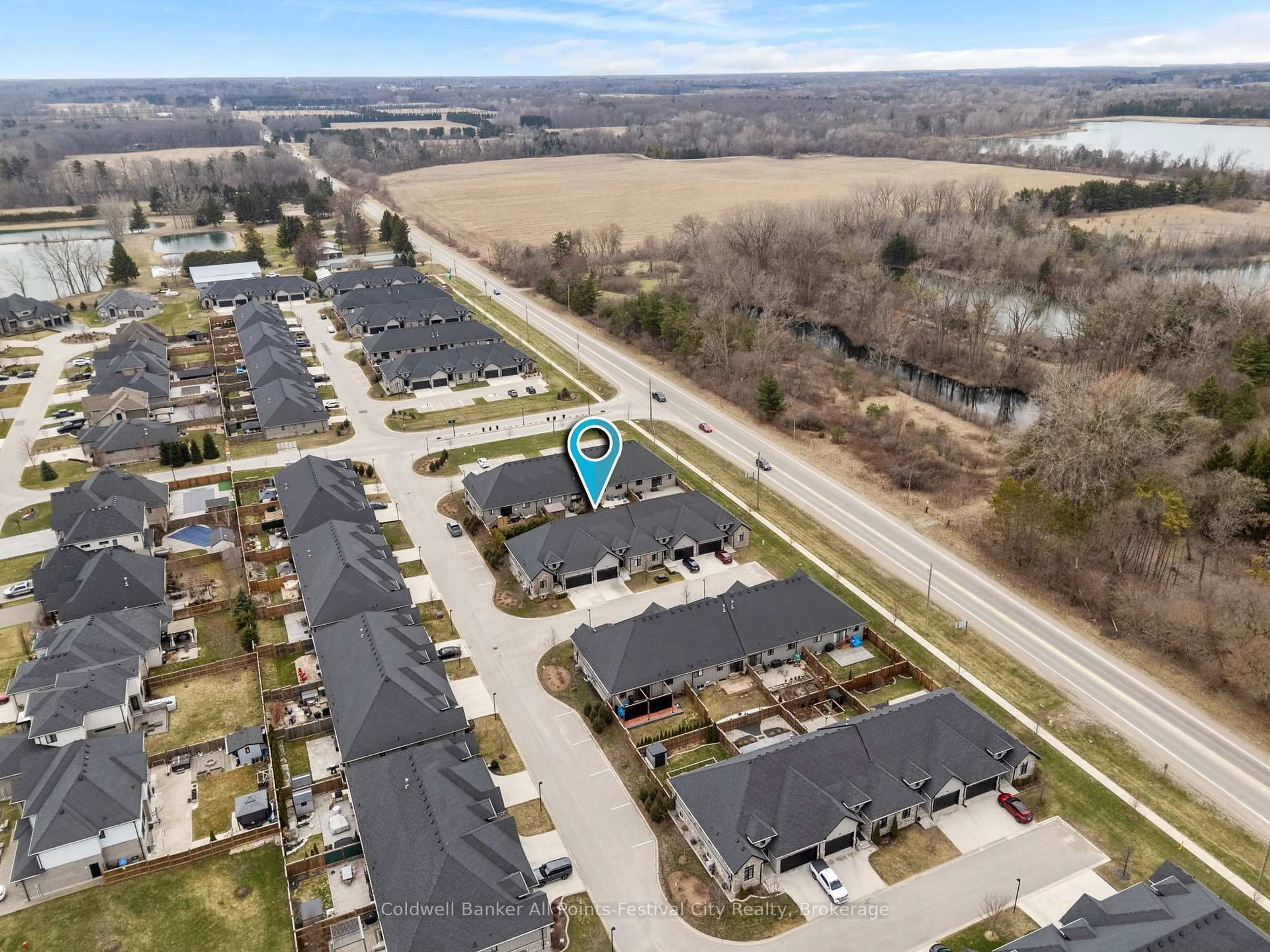 A pic from outside/outdoor area/front of a property/back of a property/a pic from drone, street for 9861 Glendon Dr #Unit #6, Middlesex Centre Ontario N0L 1R0