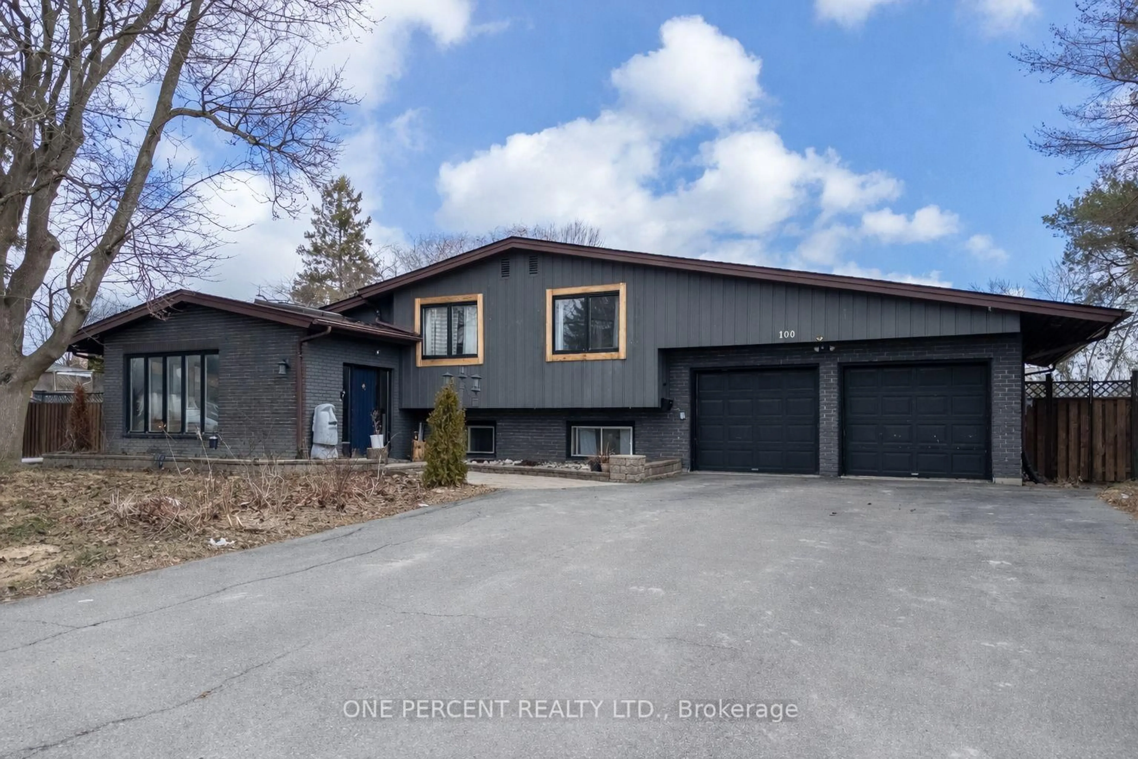 Home with vinyl exterior material, street for 100 MONTROSE Rd, Quinte West Ontario K8R 1A5