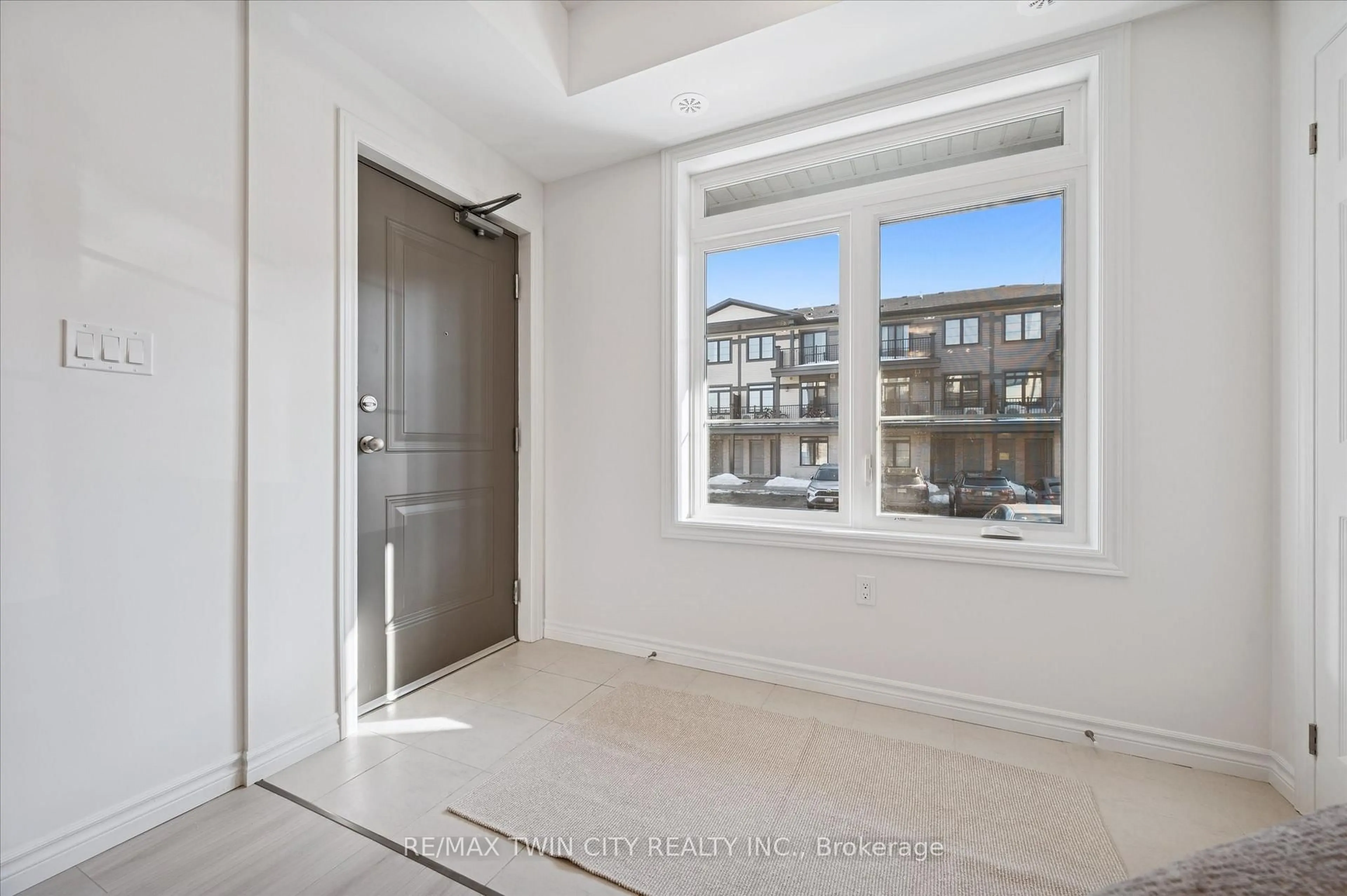 A pic of a room for 51 Lomond Lane, Kitchener Ontario N2R 0T6