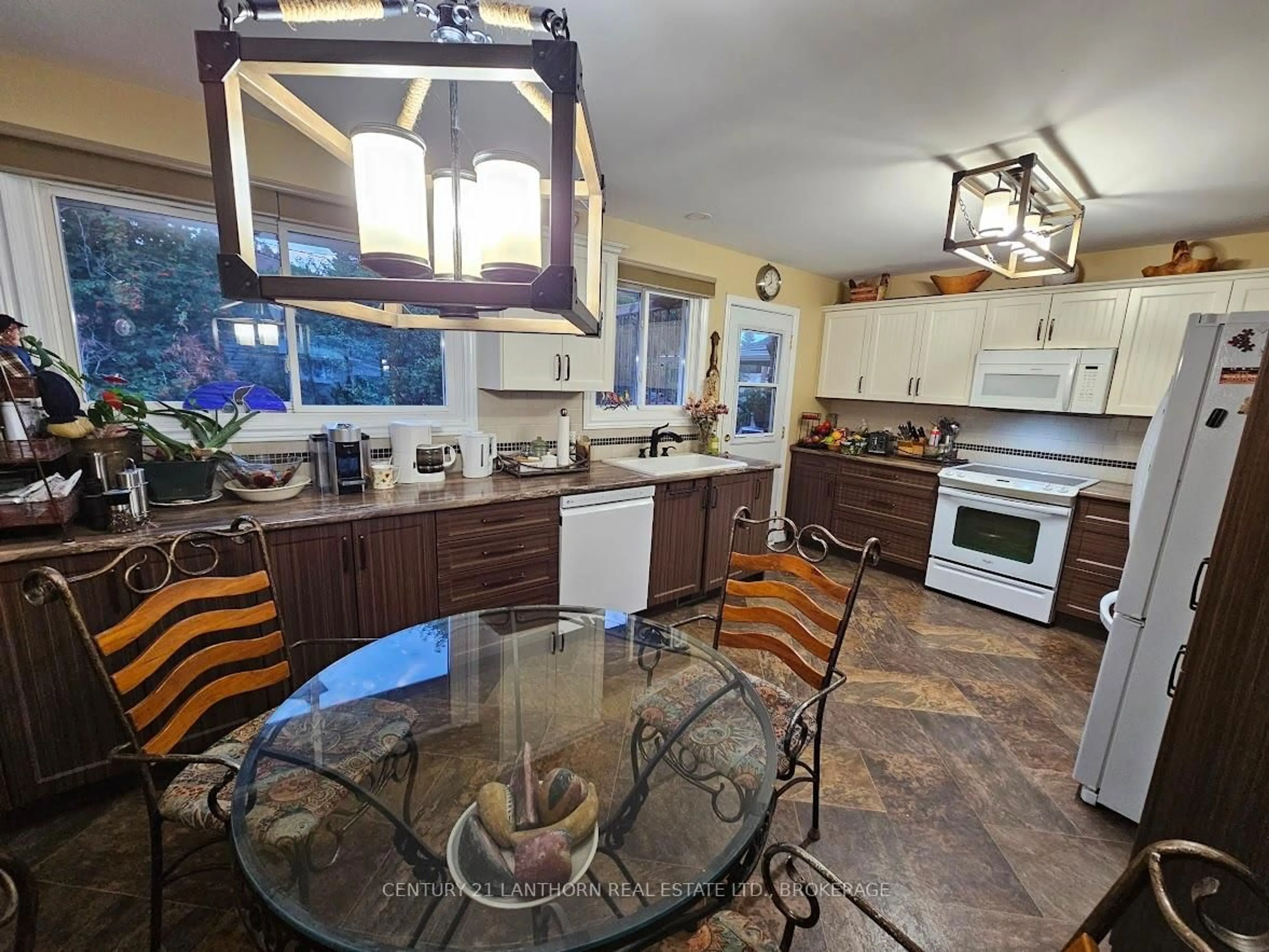 Open concept kitchen, ceramic/tile floor for 197 King St, Greater Napanee Ontario K7R 1B8