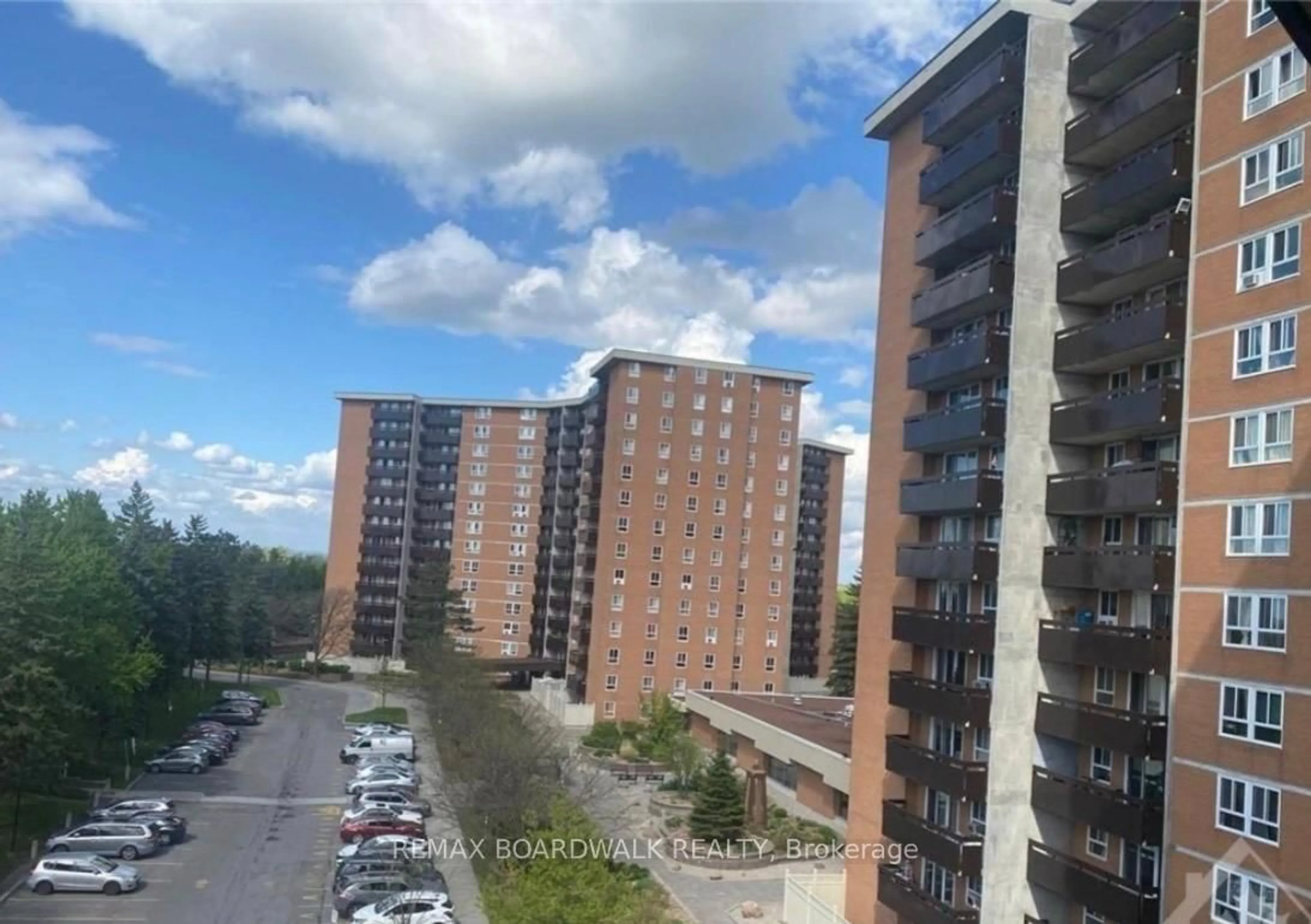 A pic from outside/outdoor area/front of a property/back of a property/a pic from drone, city buildings view from balcony for 2000 Jasmine Cres #609, Ottawa Ontario K1J 8K4