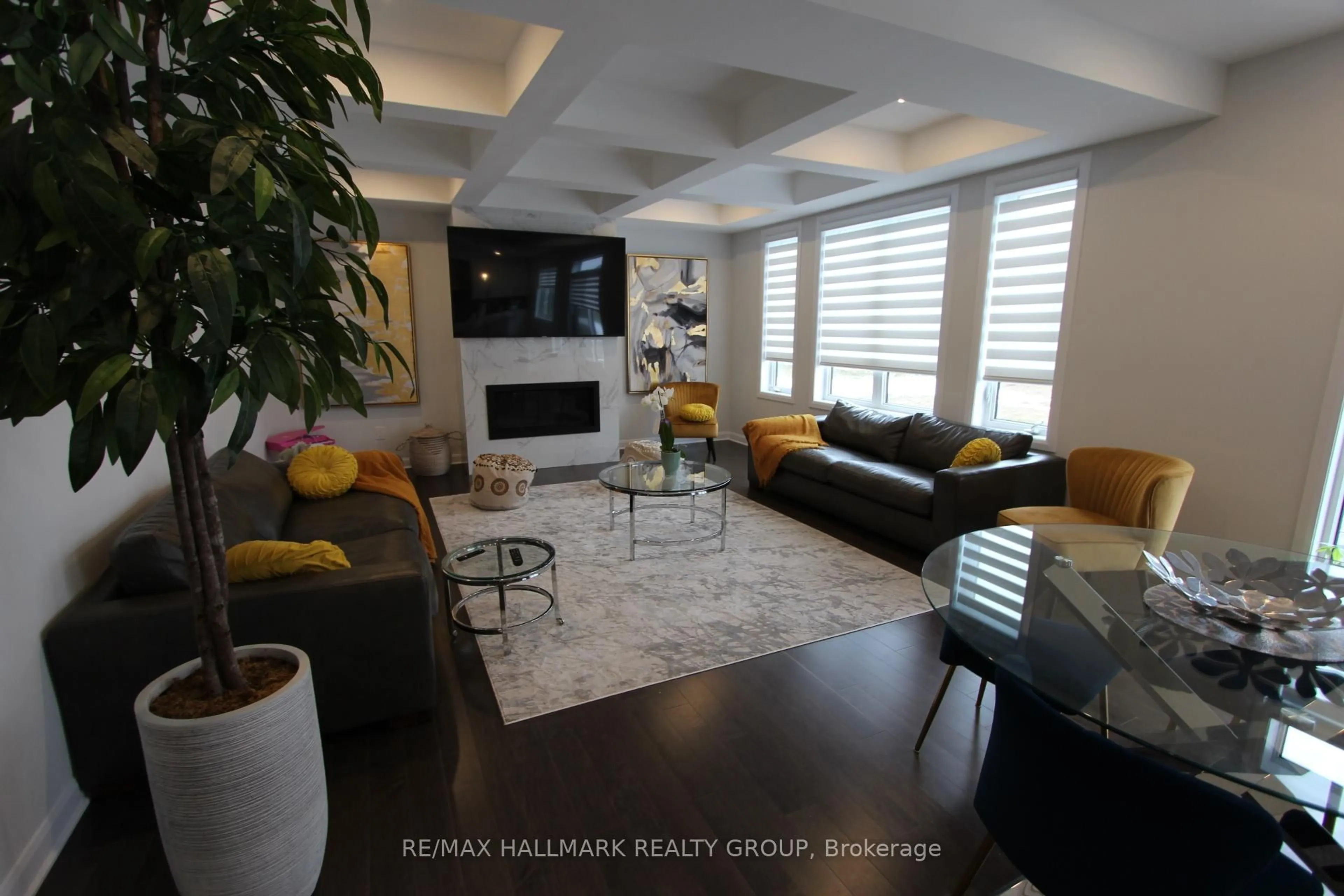 Living room with furniture, ceramic/tile floor for 543 Anchor Circ, Ottawa Ontario K4M 0N4