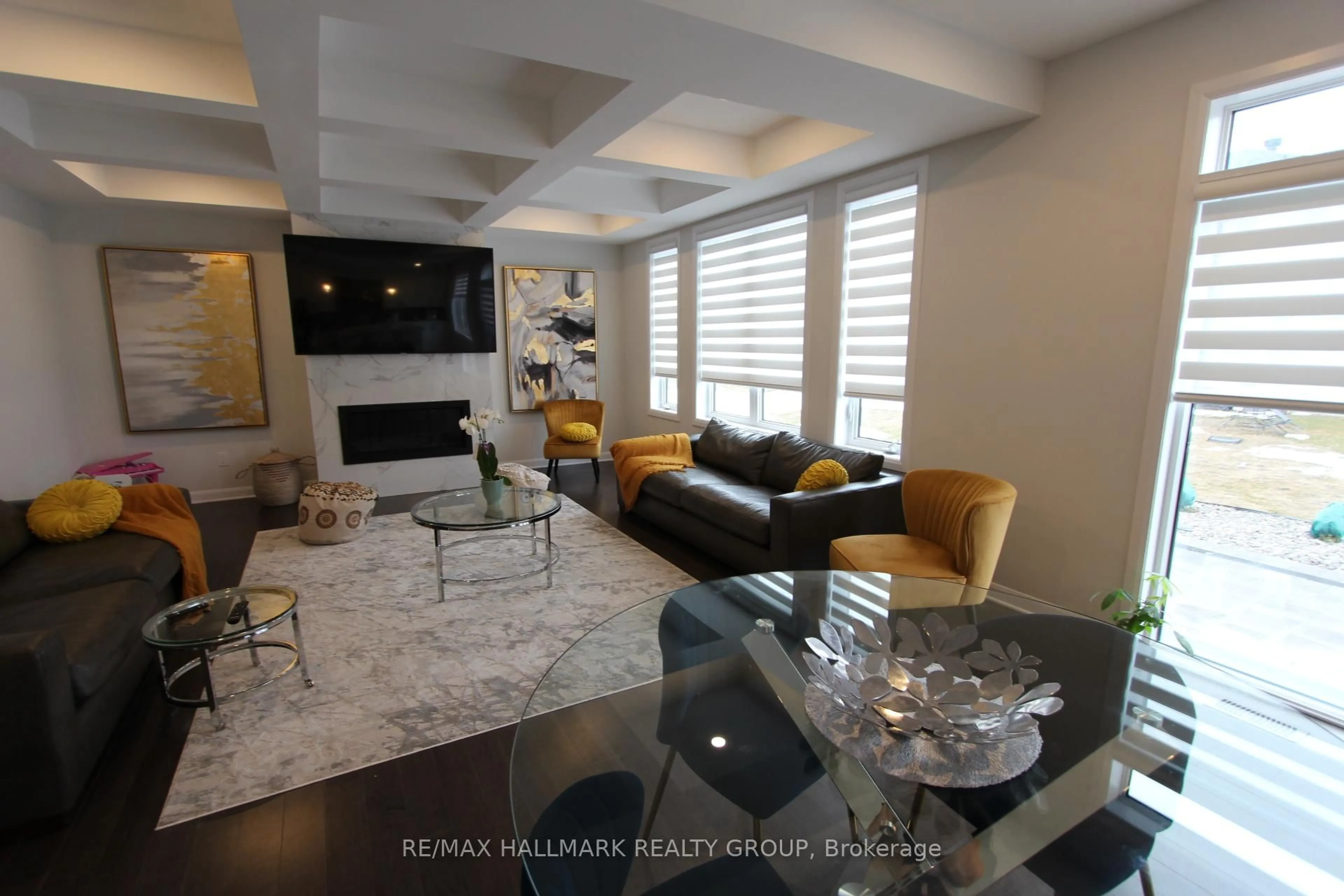 Living room with furniture, ceramic/tile floor for 543 Anchor Circ, Ottawa Ontario K4M 0N4