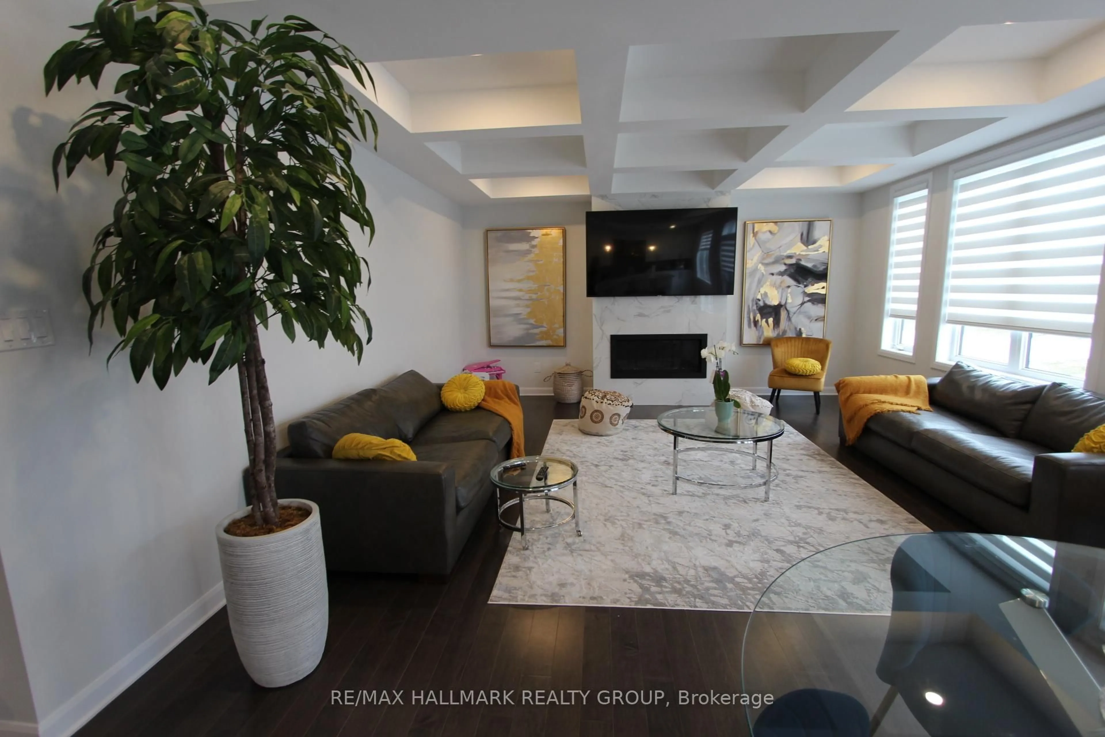 Living room with furniture, ceramic/tile floor for 543 Anchor Circ, Ottawa Ontario K4M 0N4