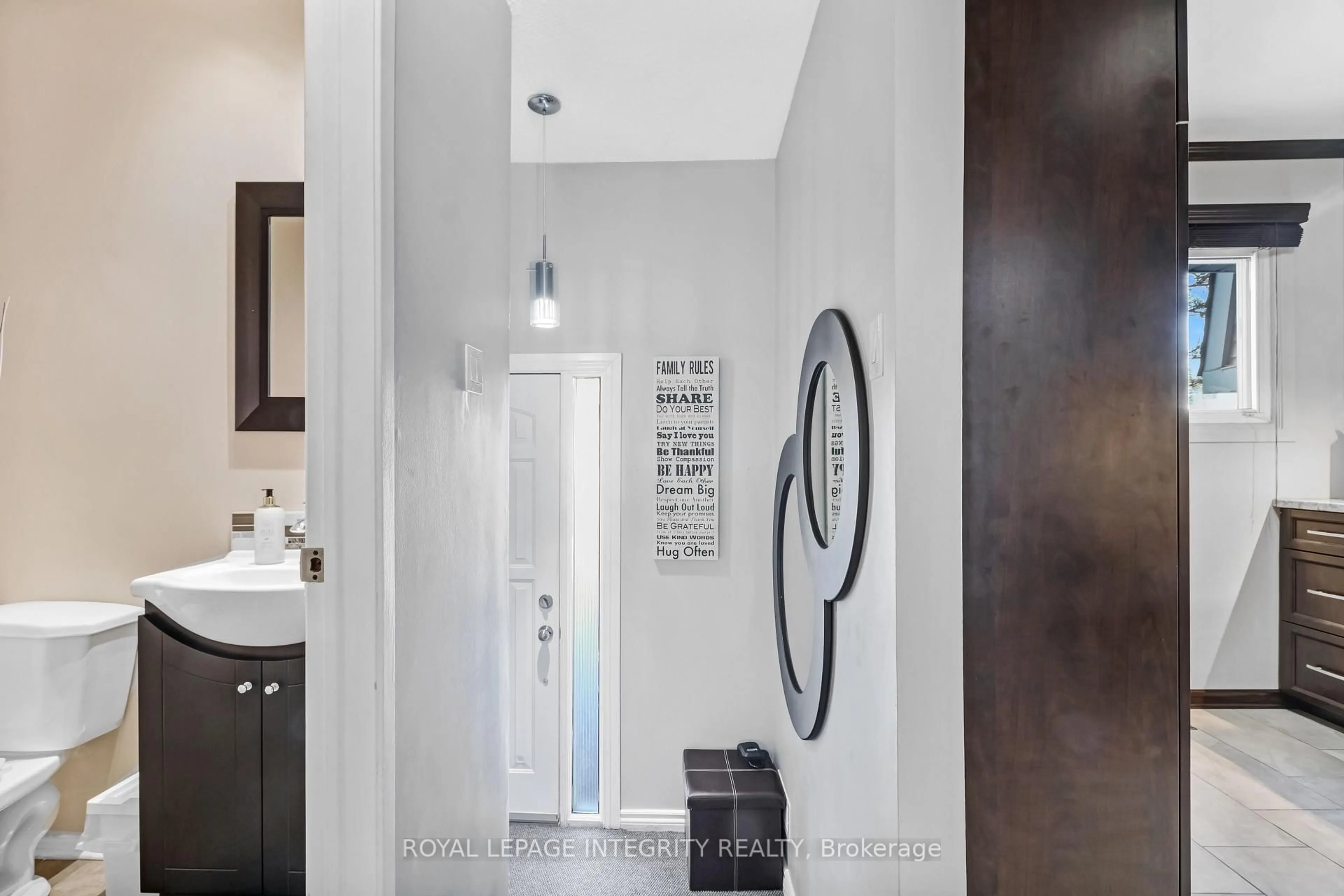 Indoor entryway for 3400 Paul Anka Dr #60, Ottawa Ontario K1V 0C9