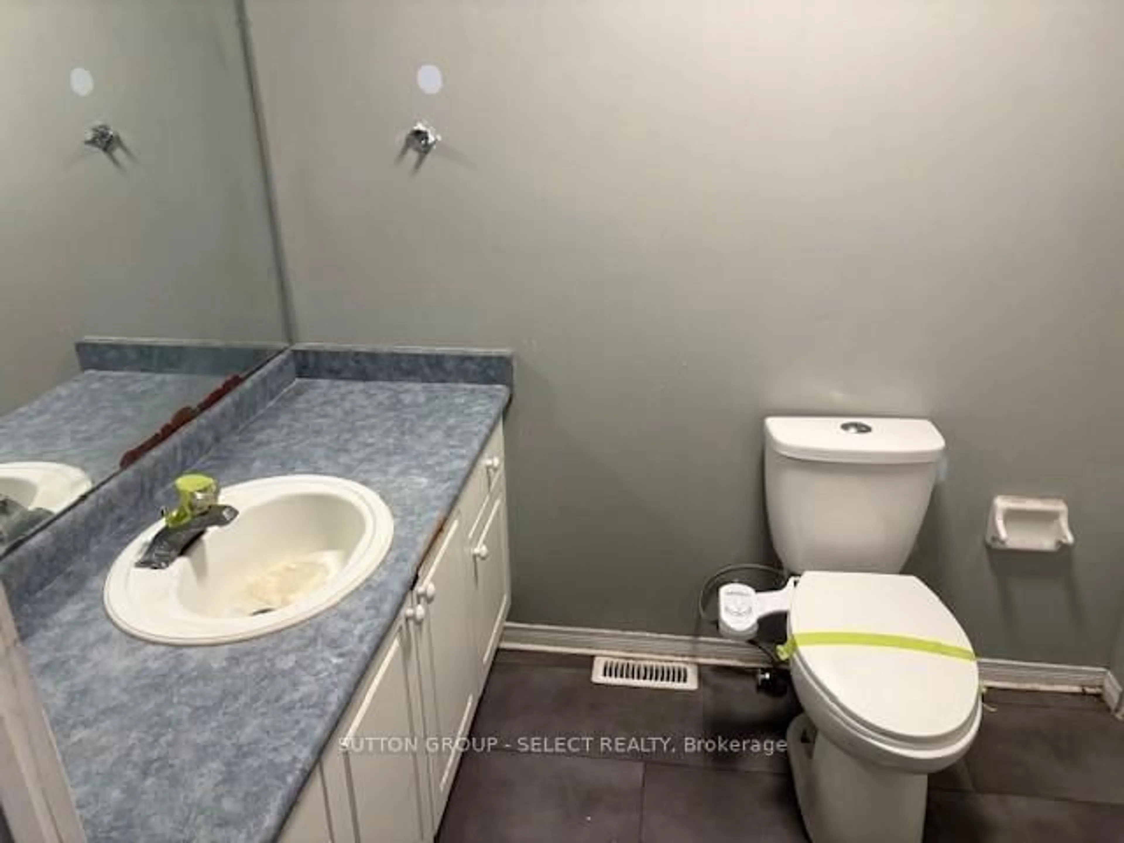Standard bathroom, unknown for 393 Fleming Dr, London East Ontario N5V 4Y8