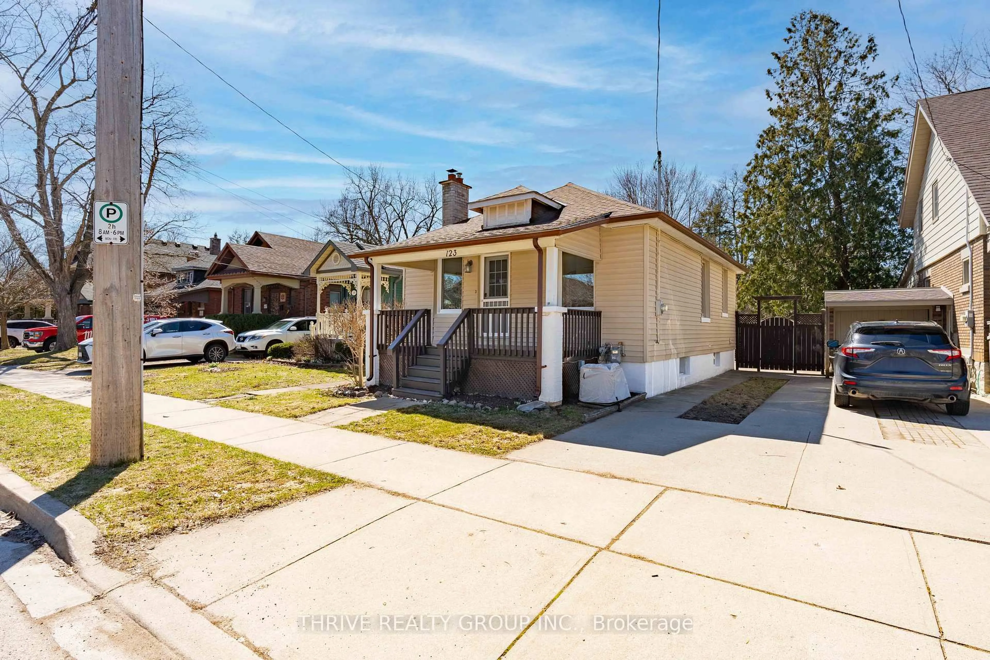Unknown for 123 Thornton Ave, London East Ontario N5Y 2Y6