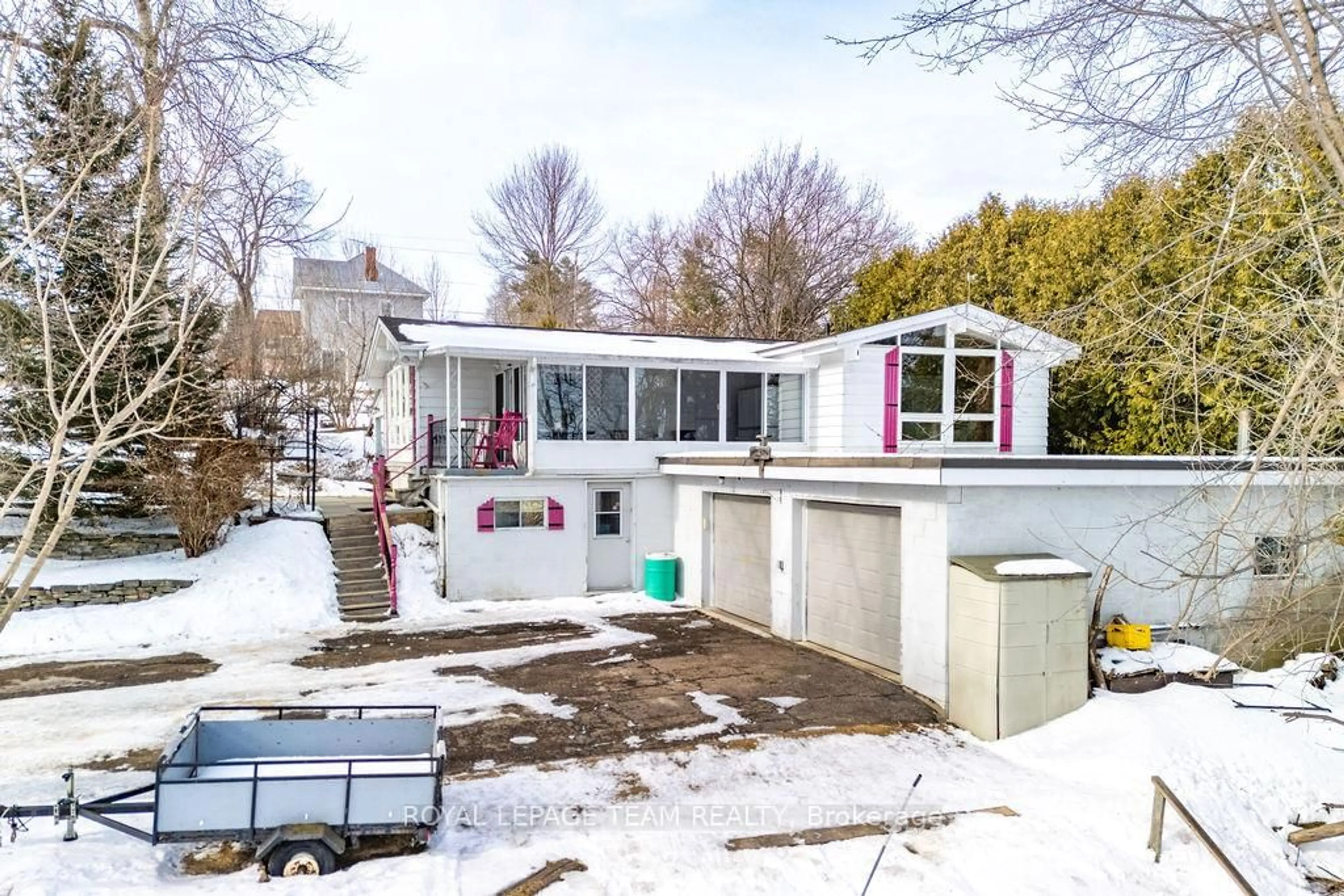 A pic from outside/outdoor area/front of a property/back of a property/a pic from drone, street for 2 Cowley St, Cobden Ontario K0J 1K0