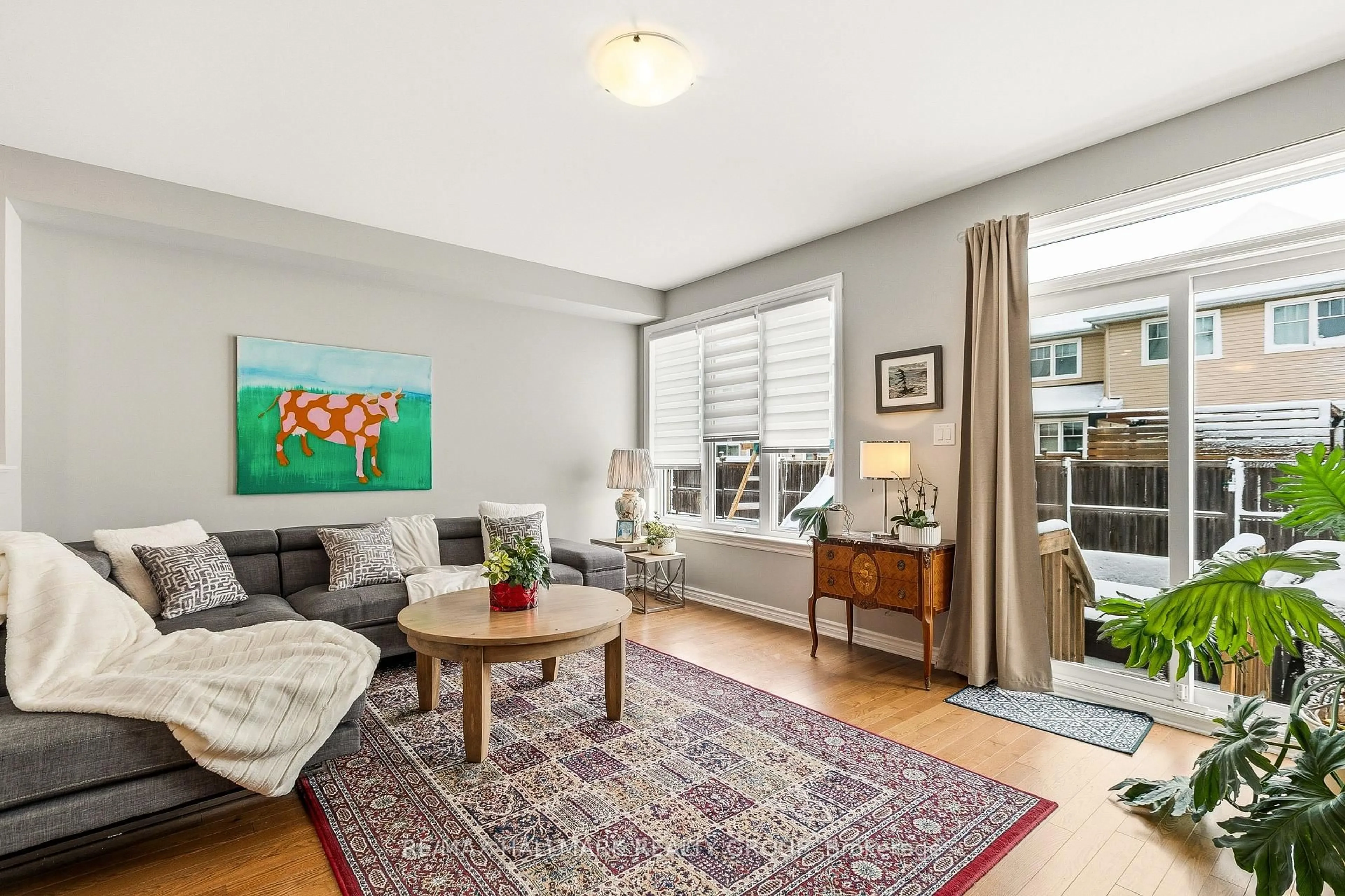 Living room with furniture, unknown for 844 Cedar Creek Dr, Ottawa Ontario K1T 0B3