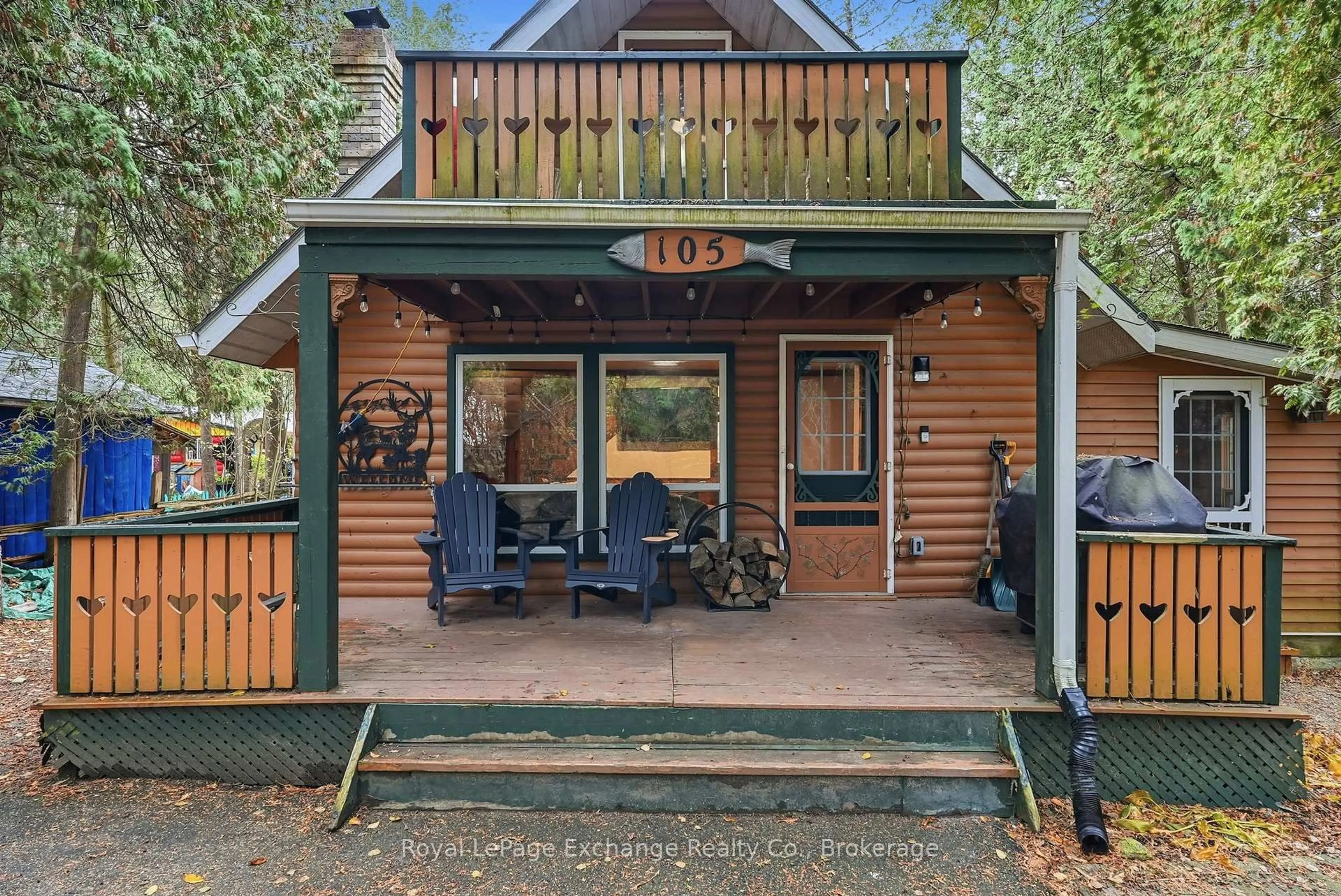 Patio, street for 105 Stratford St, Huron-Kinloss Ontario N2Z 2X3