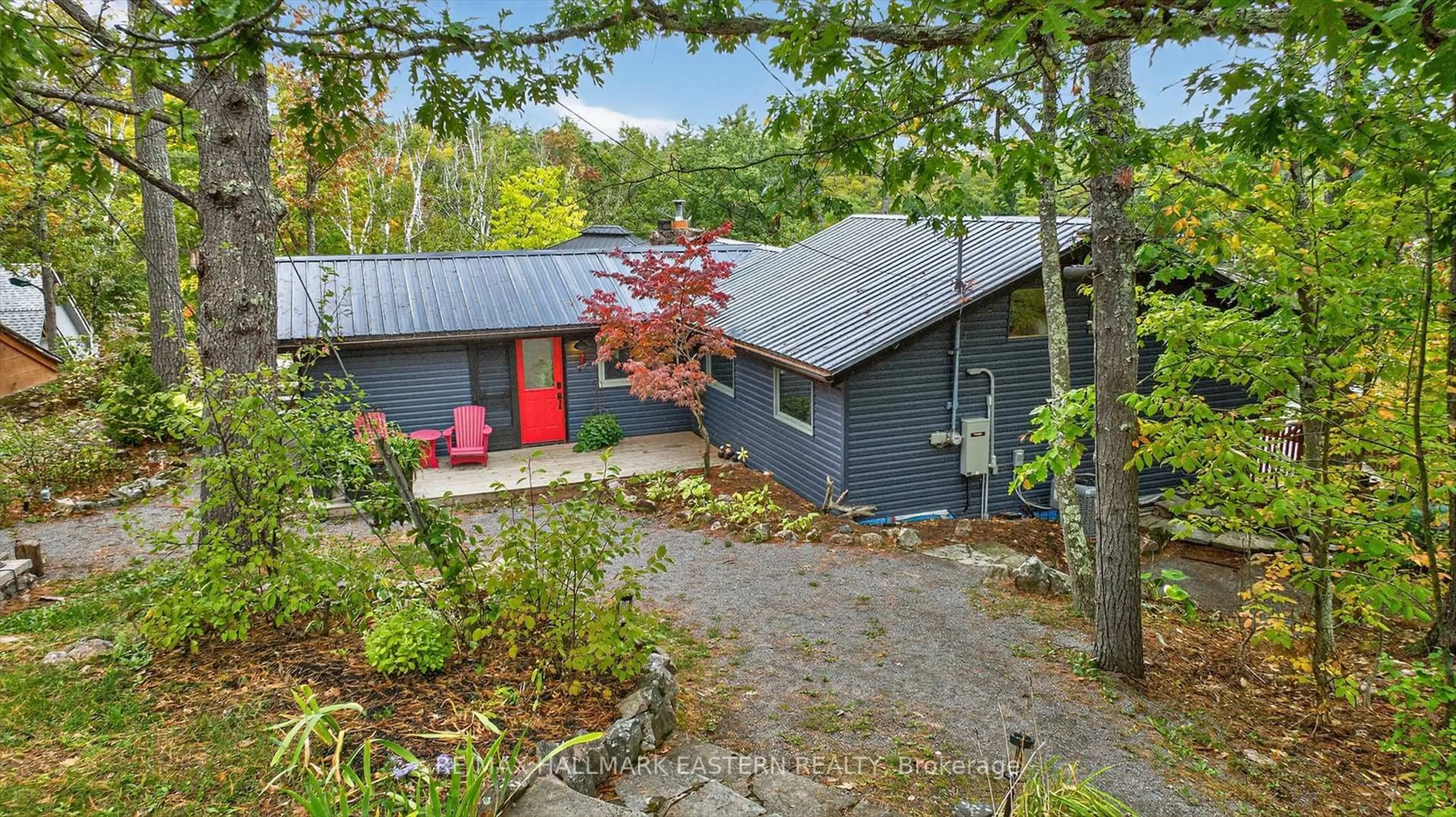 A pic from outside/outdoor area/front of a property/back of a property/a pic from drone, street for 2712 Channel View Lane, Selwyn Ontario K0L 2H0