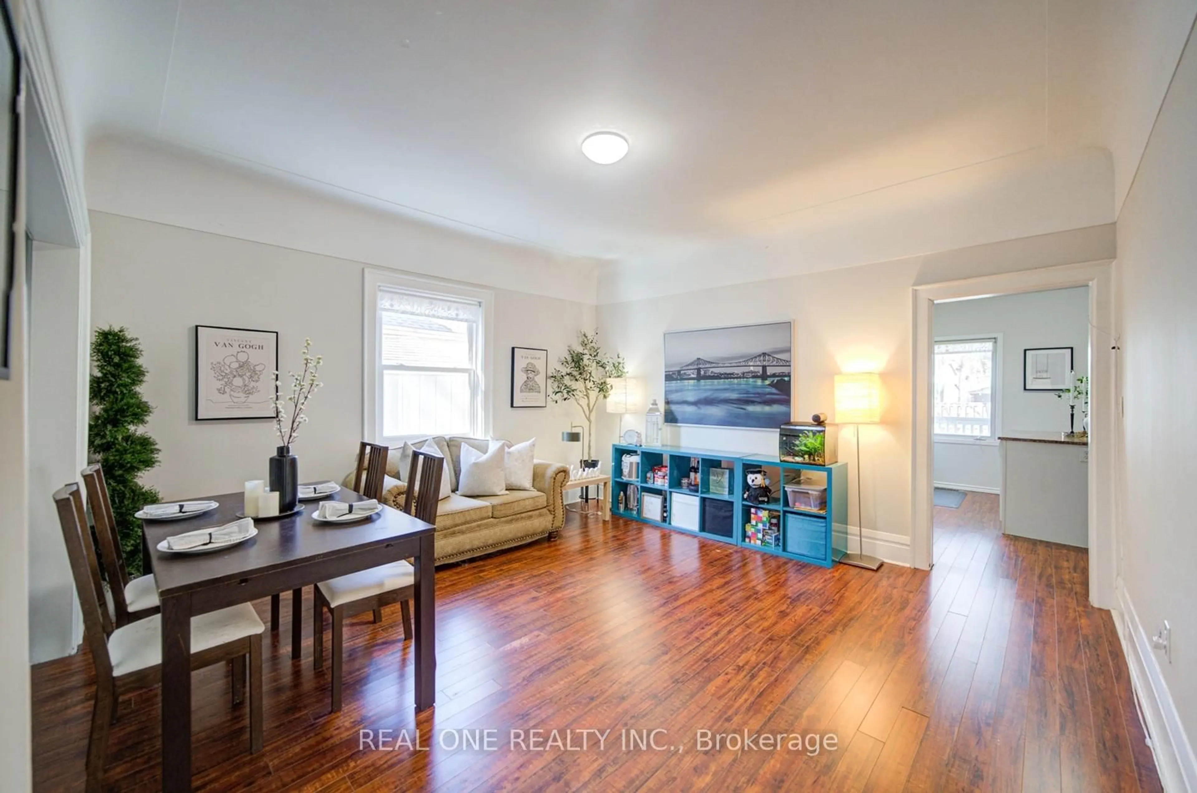 Unknown for 102 Royal Ave, Hamilton Ontario L8S 2C6