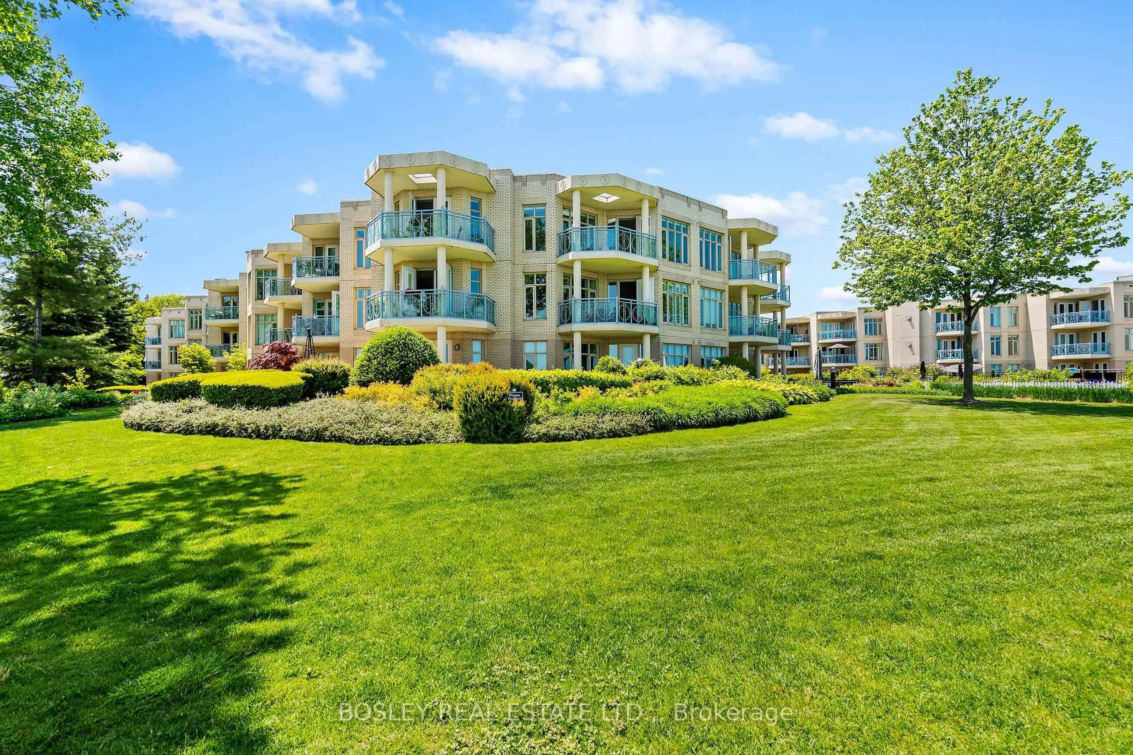 A pic from outside/outdoor area/front of a property/back of a property/a pic from drone, water/lake/river/ocean view for 225 Ricardo St #107, Niagara-on-the-Lake Ontario L0S 1J0