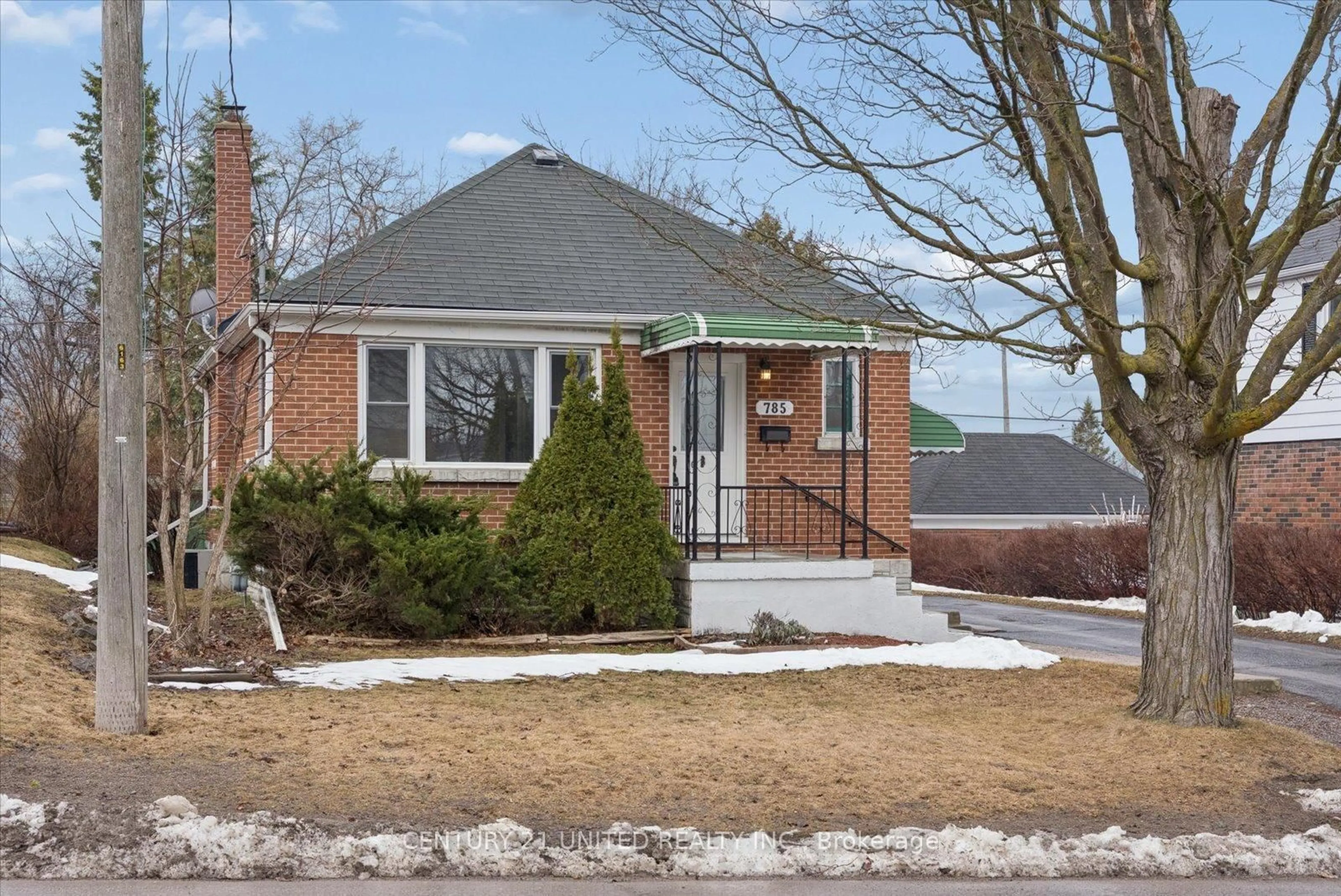 Home with brick exterior material, street for 785 Brunswick Ave, Peterborough Ontario K9J 4N8