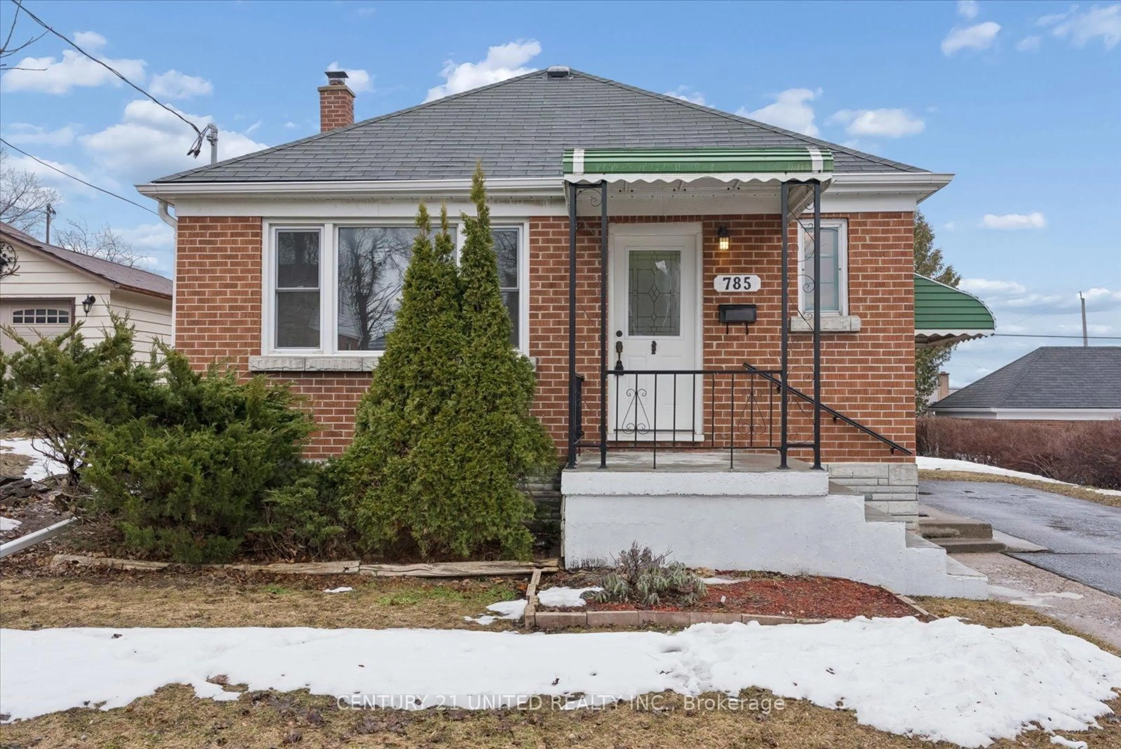 Home with brick exterior material, street for 785 Brunswick Ave, Peterborough Ontario K9J 4N8