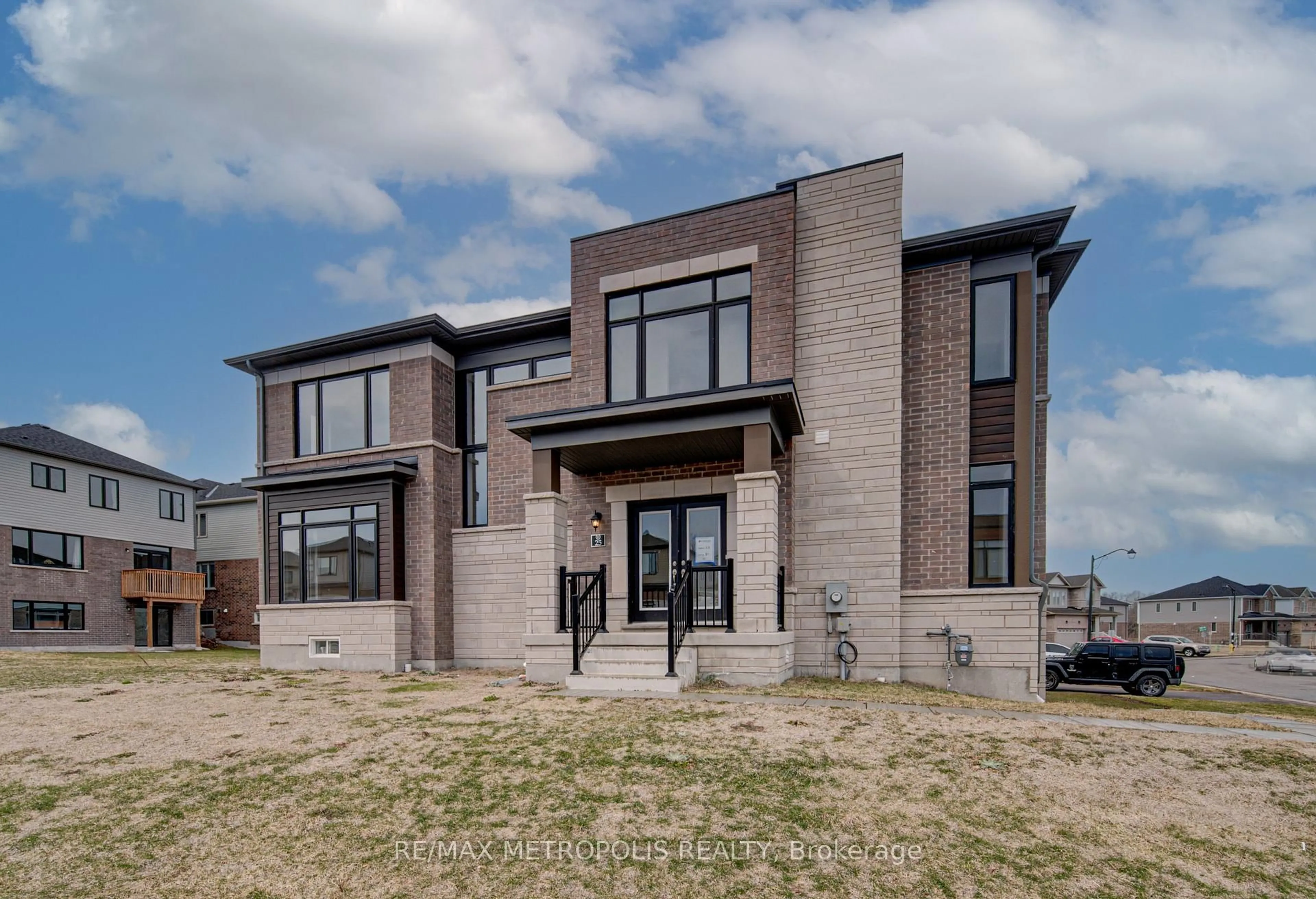 Home with brick exterior material, building for 25 Heming St, Brant Ontario N3L 0M6