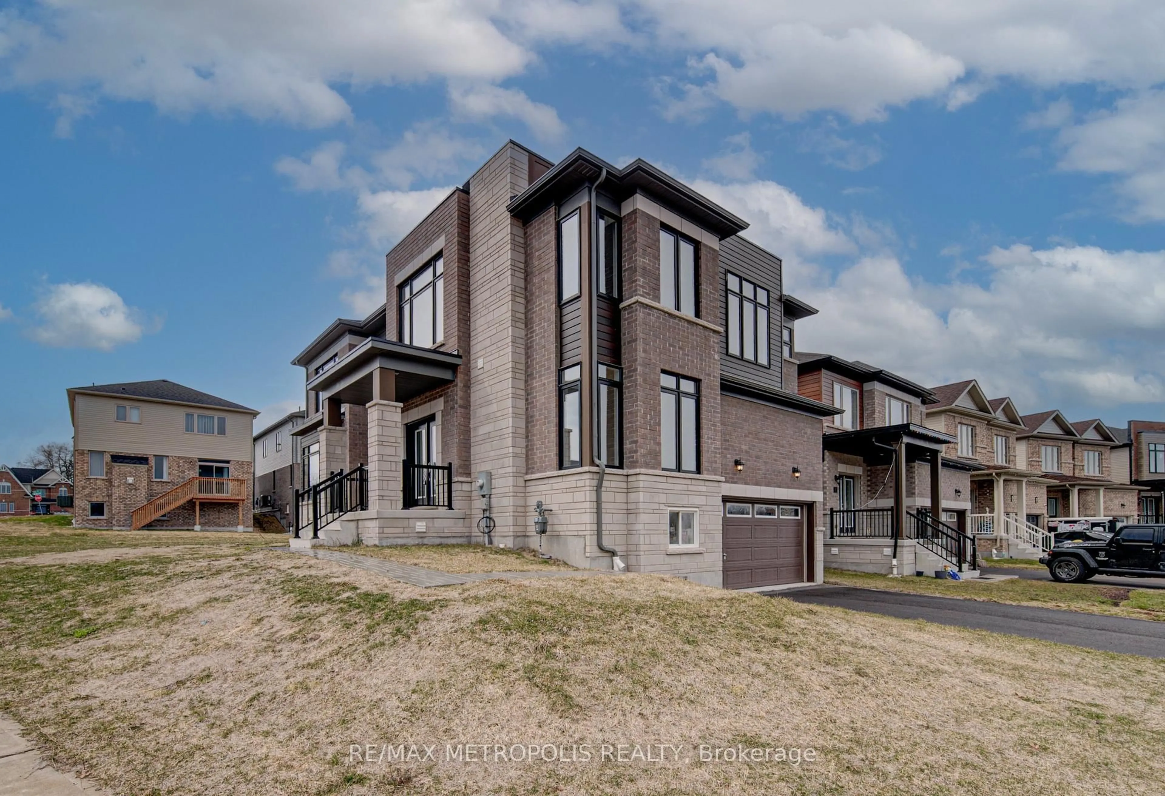 Home with brick exterior material, unknown for 25 Heming St, Brant Ontario N3L 0M6