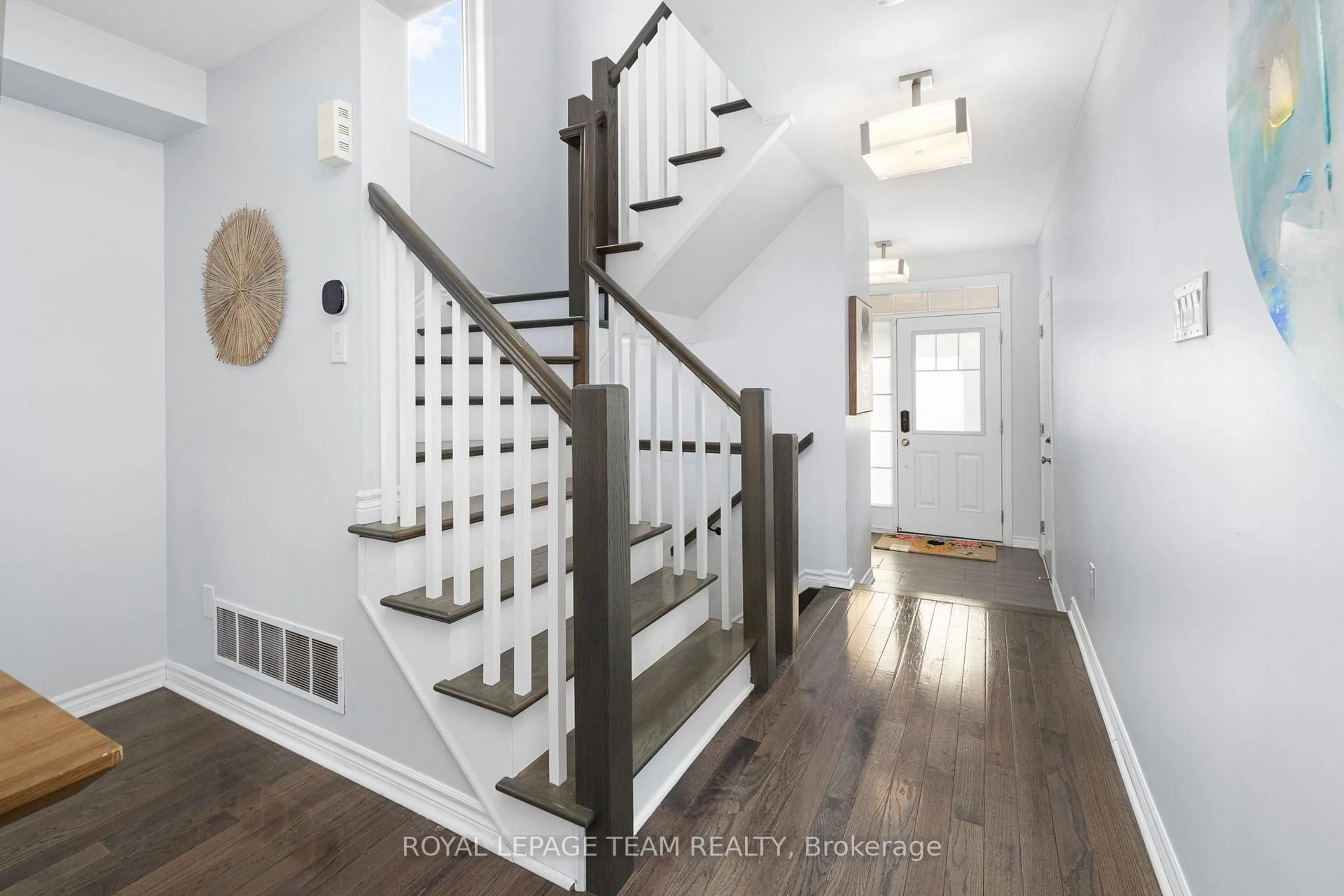 Stairs for 708 Logperch Circ, Ottawa Ontario K2J 0R8