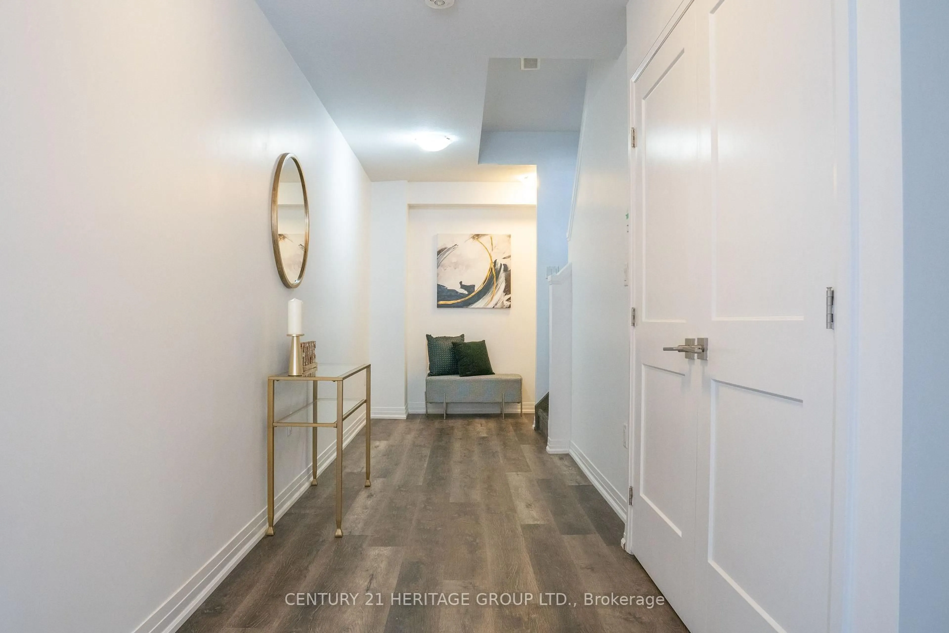 Indoor entryway for 30 Times Square Blvd #258, Hamilton Ontario L8J 9M1