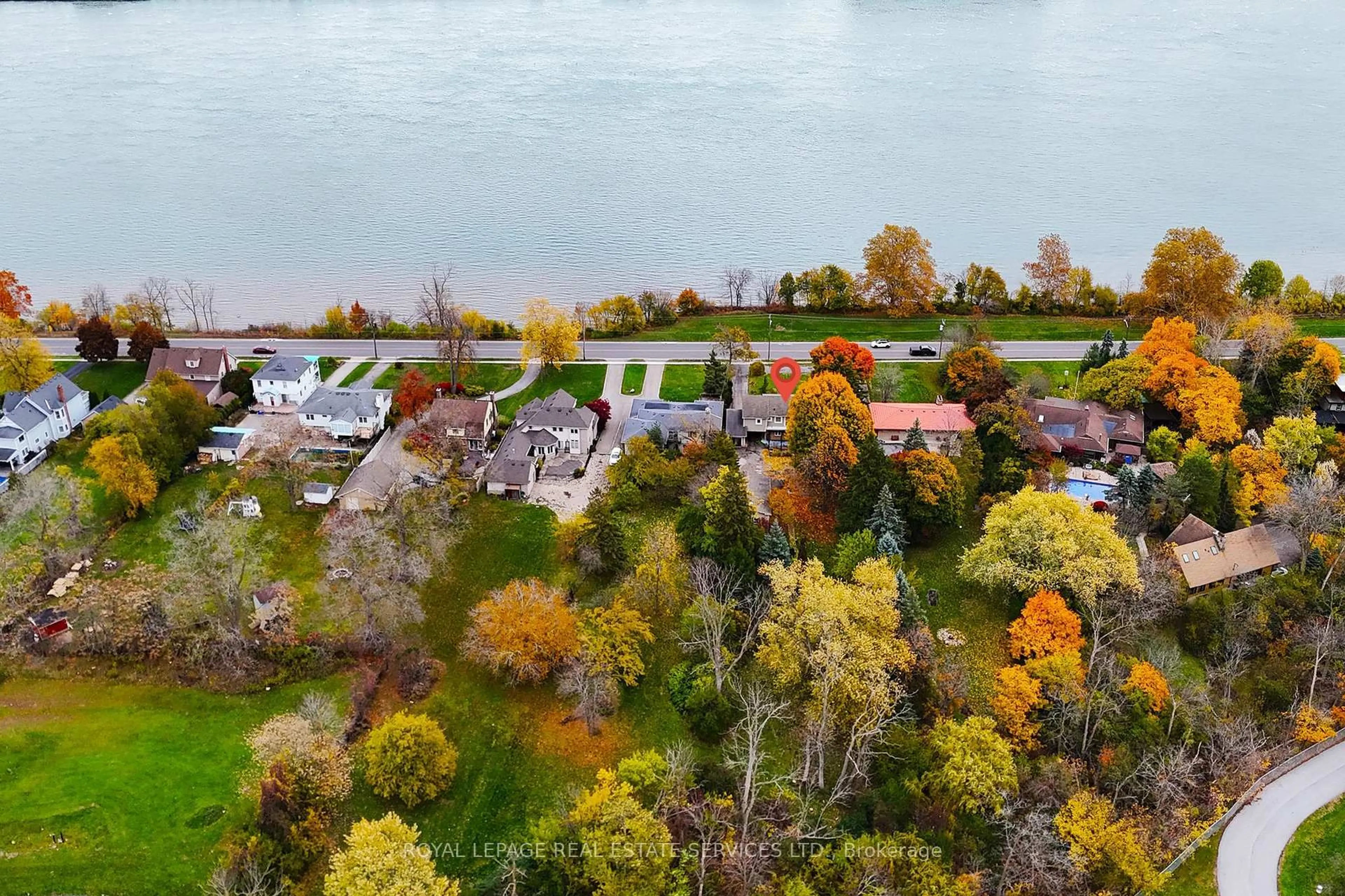 A pic from outside/outdoor area/front of a property/back of a property/a pic from drone, water/lake/river/ocean view for 411 Niagara Blvd, Fort Erie Ontario L2A 3H2