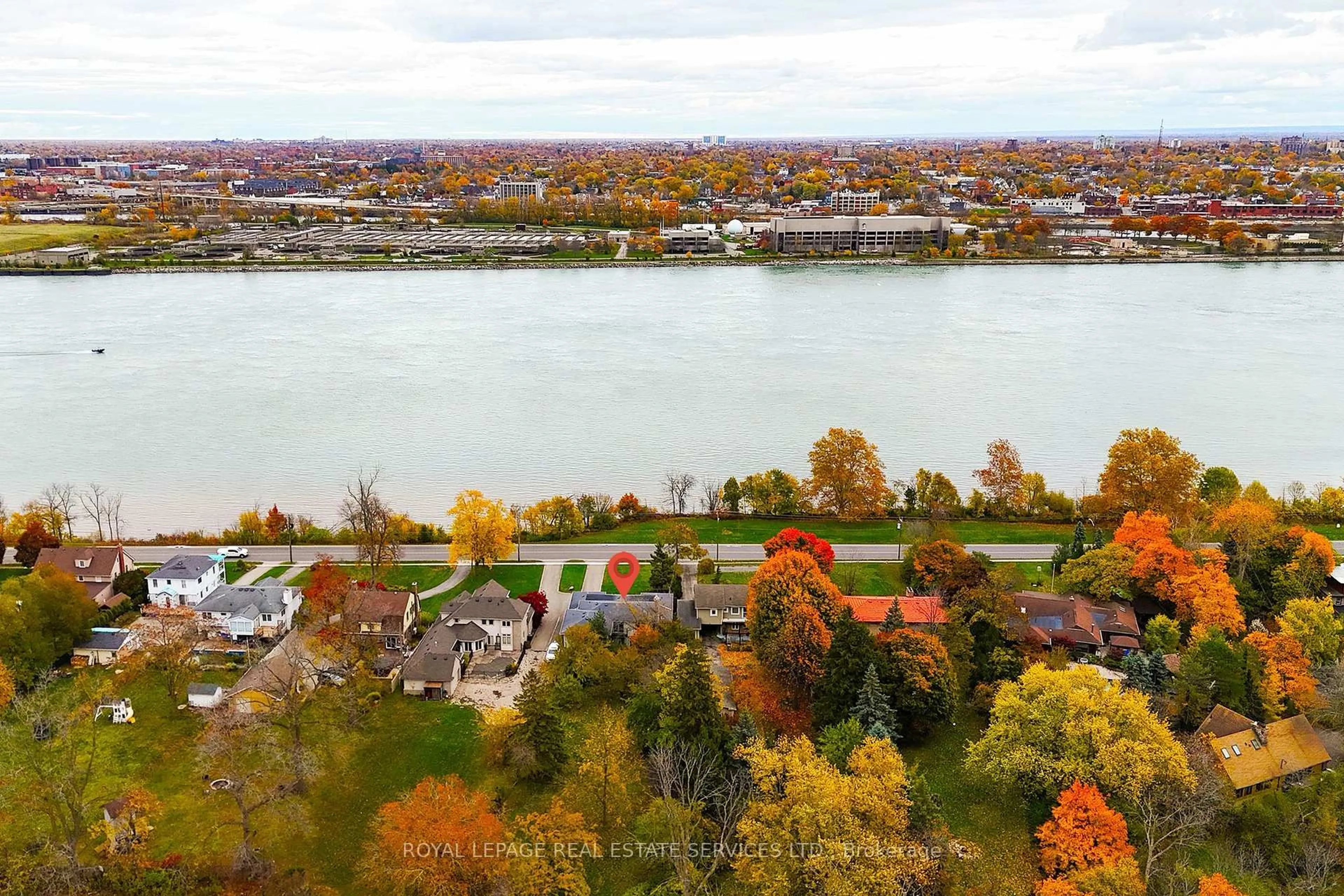 A pic from outside/outdoor area/front of a property/back of a property/a pic from drone, water/lake/river/ocean view for 415 Niagara Blvd, Fort Erie Ontario L2A 3H2