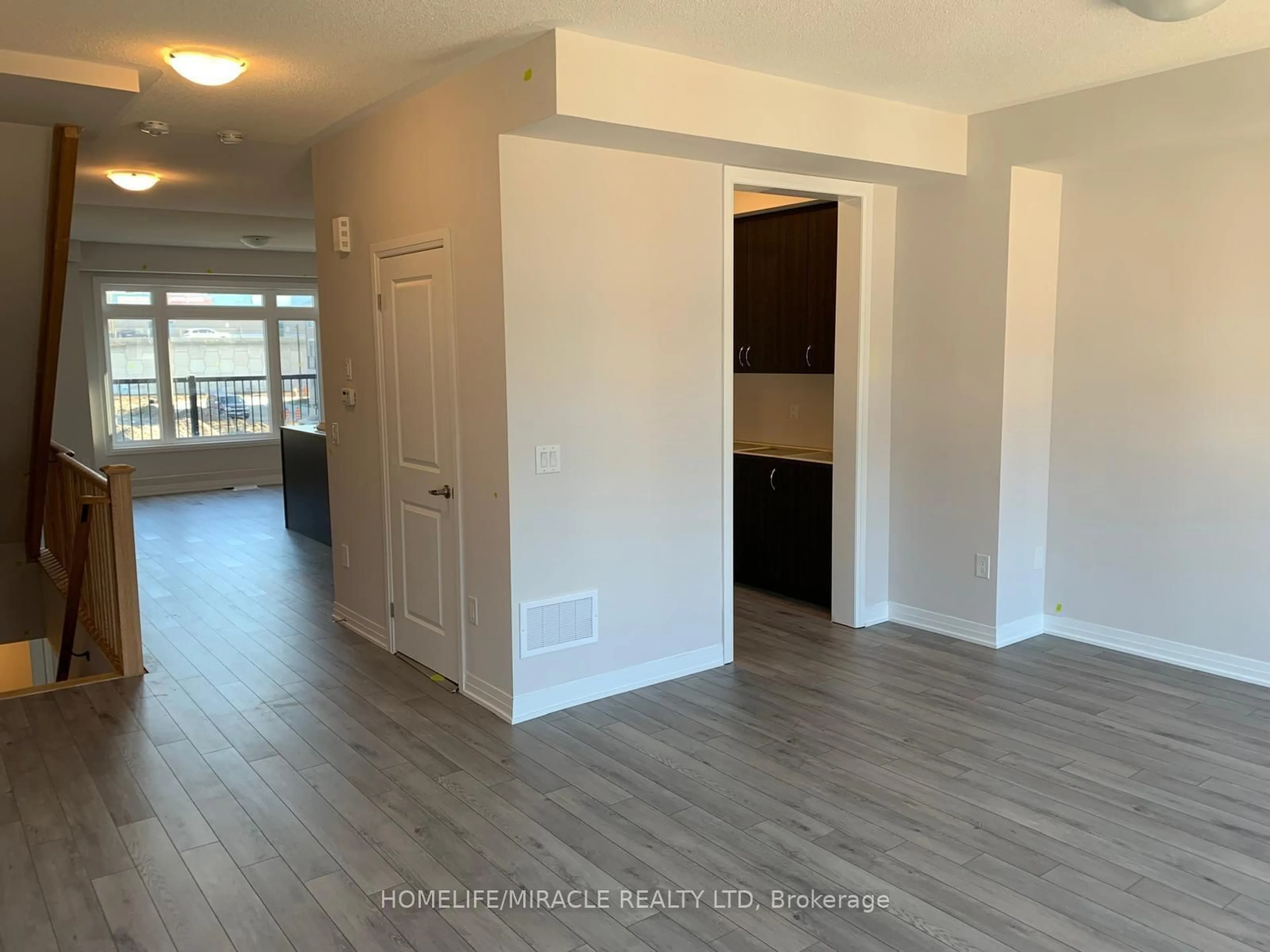 Unknown for 585 Colborne St #109, Brantford Ontario N3S 0K4