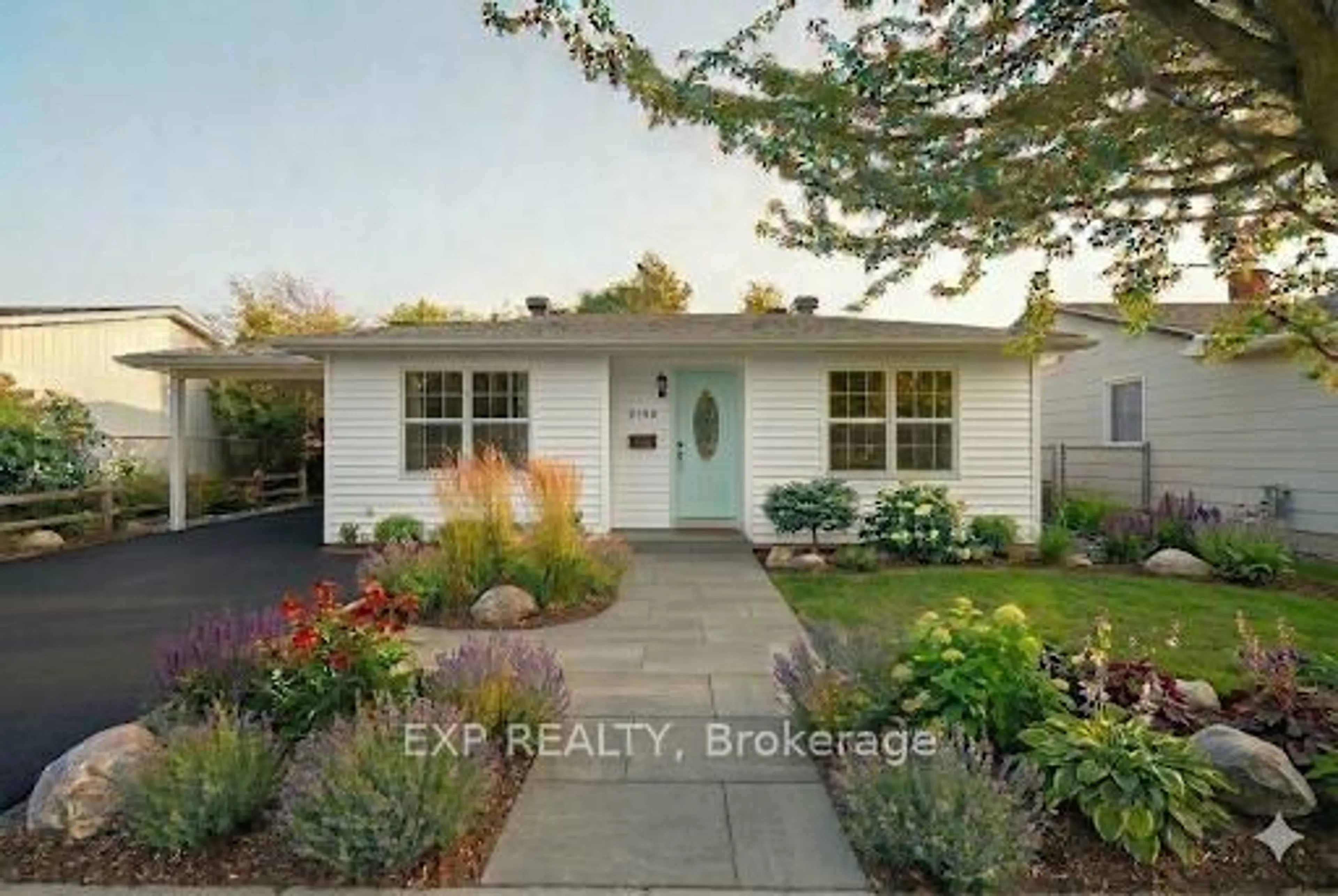 Unknown for 2158 Fillmore Cres, Ottawa Ontario K1J 6A4